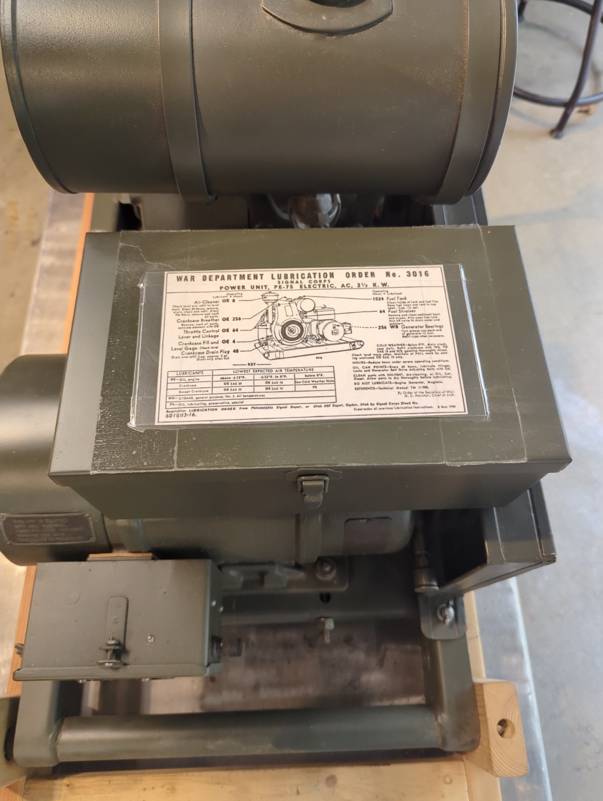 Antique / Vintage 120vac electric generator / PE-75-J / U.S.ARMY SIGNAL CORP Antique / Vintage 120vac electric generator / PE-75-J / U.S.ARMY SIGNAL CORP