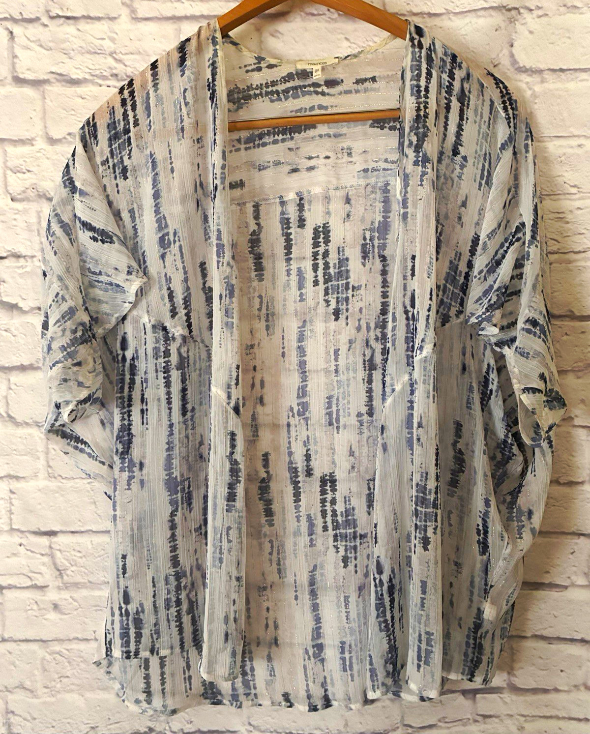 maurices Women\'s Blue White Striped V-Neck 3/4 Sleeve Kimono Plus 0X maurices Women\'s Blue White Striped V-Neck 3/4 Sleeve Kimono Plus 0X