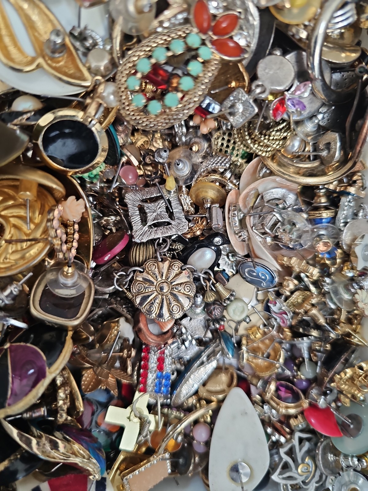 2+ lbs Vintage to Now Mixed Junk Jewelry Costume Craft Repair Repurpose 