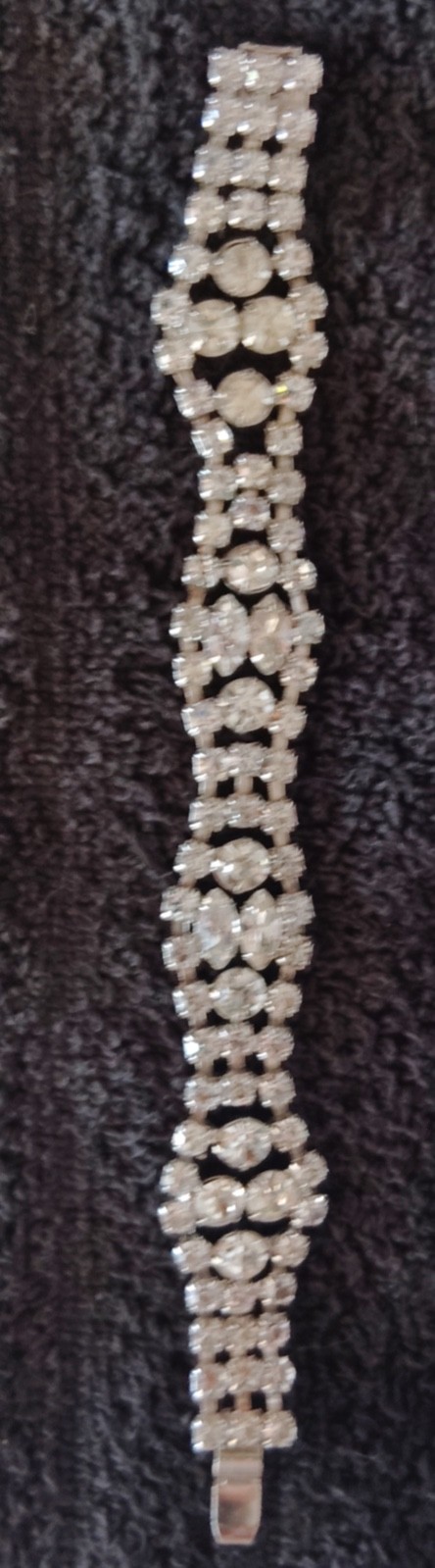 Vintage Mid-Century Rhinstone Bracelet Vintage Mid-Century Rhinstone Bracelet
