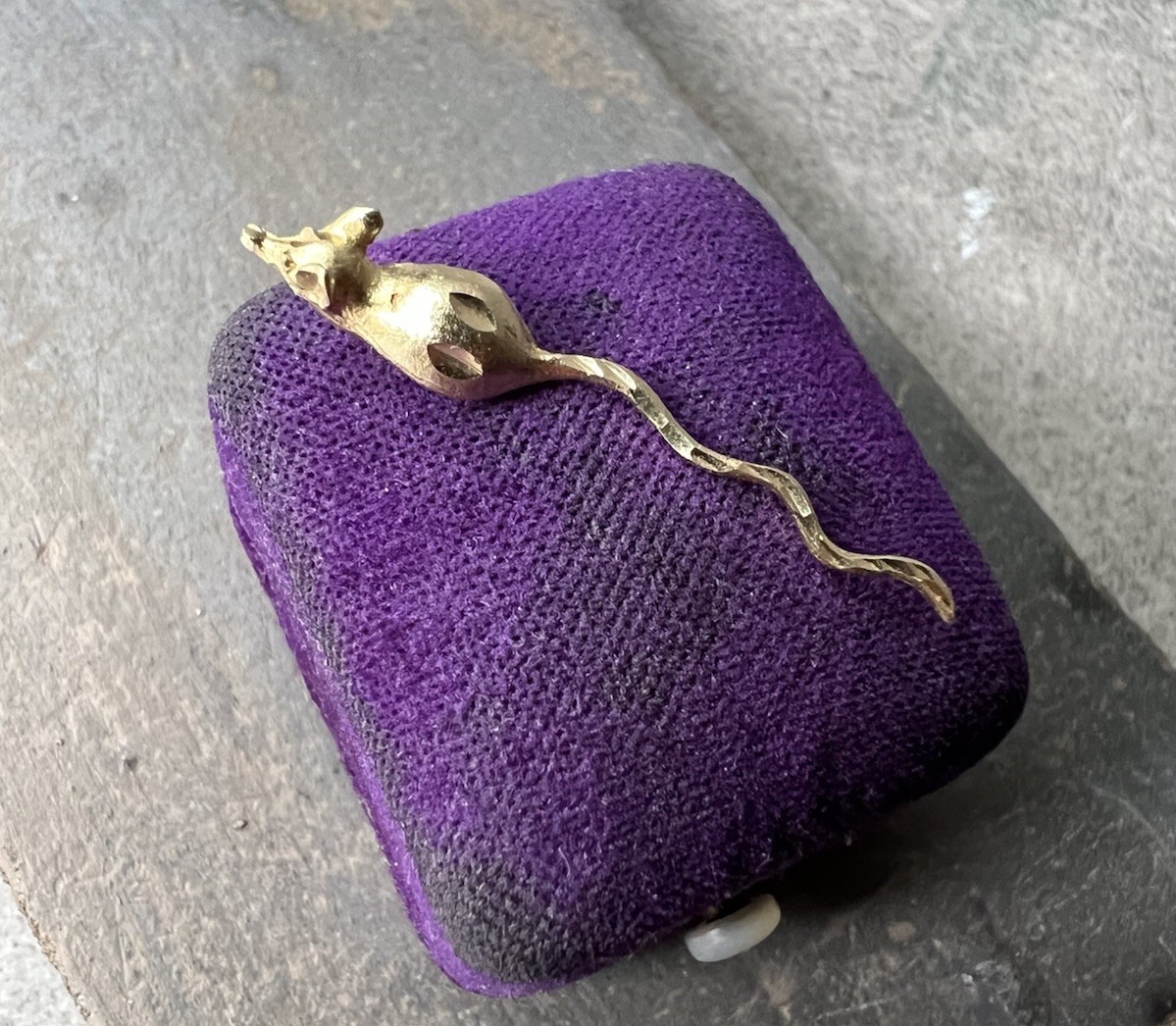 14k Yellow Gold Vintage Artisan Made Mouse Tail Pendant Charm Estate Find 1.5