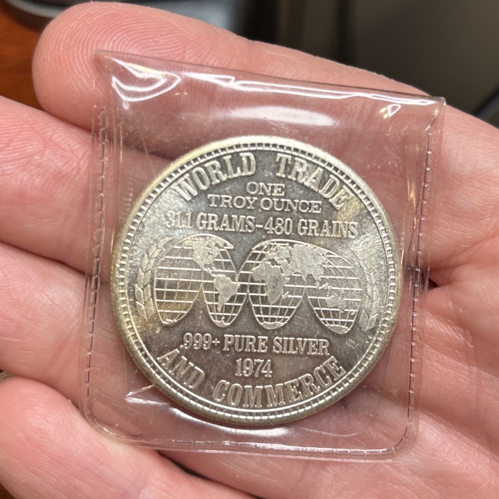 Vintage 1974 Toned USSC 1oz. 999 Silver Round World Trade & Commerce Vintage 1974 Toned USSC 1oz. 999 Silver Round World Trade & Commerce