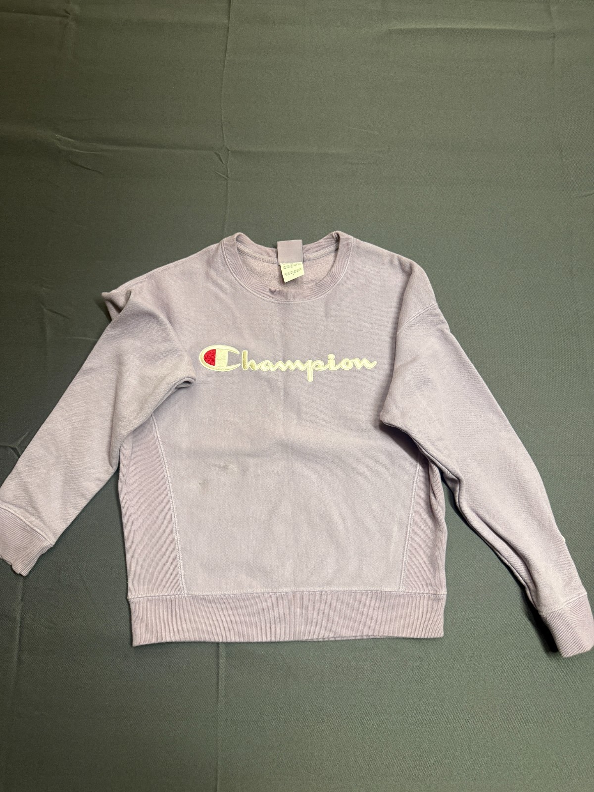 Champion Reverse Weave Women\'s Sz. Small S Embroidered Faded Purple Sweatshirt