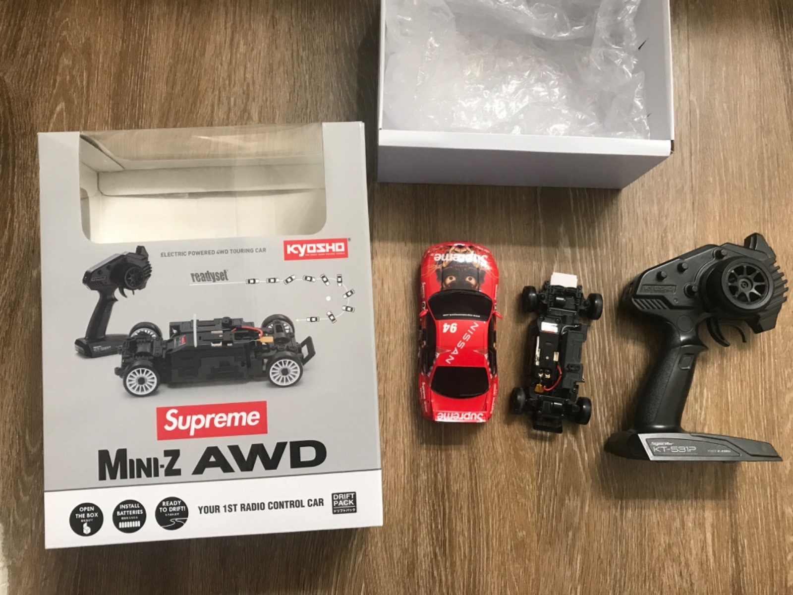 Kyosho Mini-Z AWD MA-020 Supreme Nissan Replica 1:27 Electric RTR Red Kyosho Mini-Z AWD MA-020 Supreme Nissan Replica 1:27 Electric RTR Red