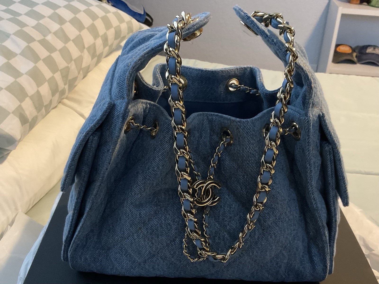 Small Chanel 25 Denim And Gold Stitching