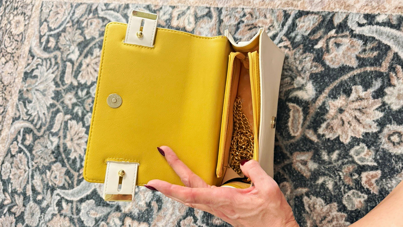 Loungefly Star Wars Rebel Wallet Clutch Small White/Yellow w/ \ Loungefly Star Wars Rebel Wallet Clutch Small White/Yellow w/ \
