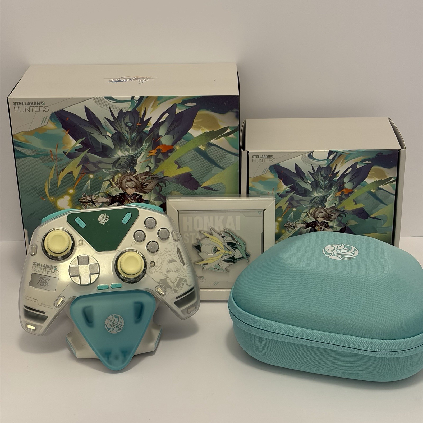 Honkai: Star Rail Firefly Elite Gaming Controller + Charging Dock Honkai: Star Rail Firefly Elite Gaming Controller + Charging Dock