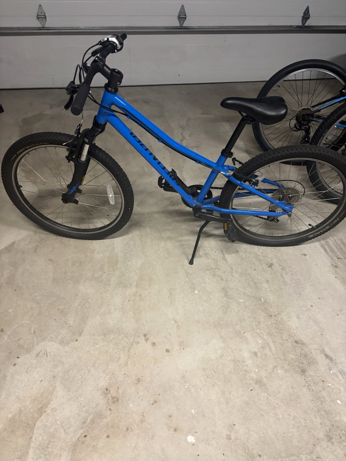 Specialized Rockhopper 26in Mountain Bike Front Suspension V-Brakes Blue Specialized Rockhopper 26in Mountain Bike Front Suspension V-Brakes Blue
