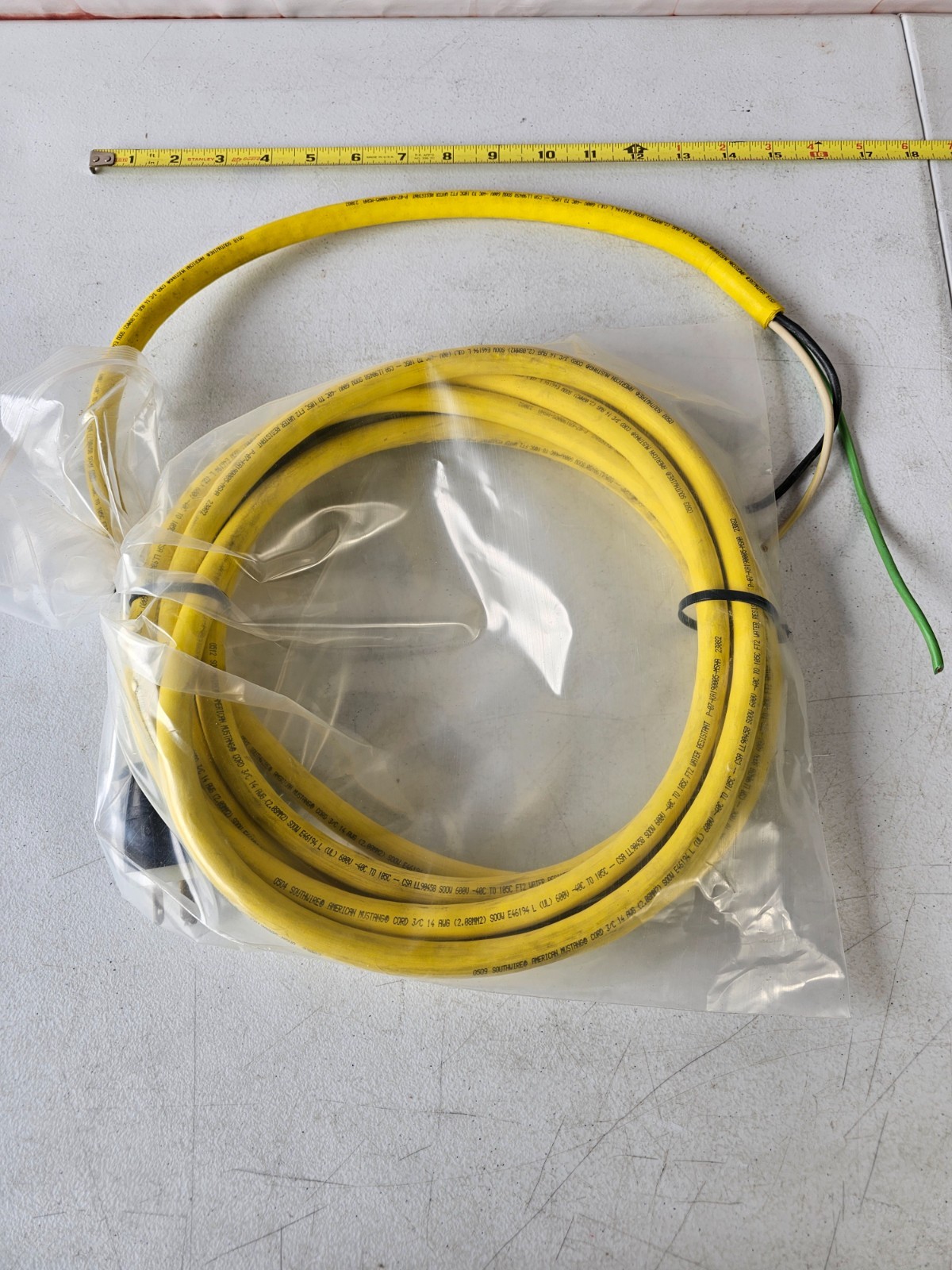 Southwire Cord 3C, 14 AWG, SOOW, 600V Water Resistant Power Cable (approx 15ft.)