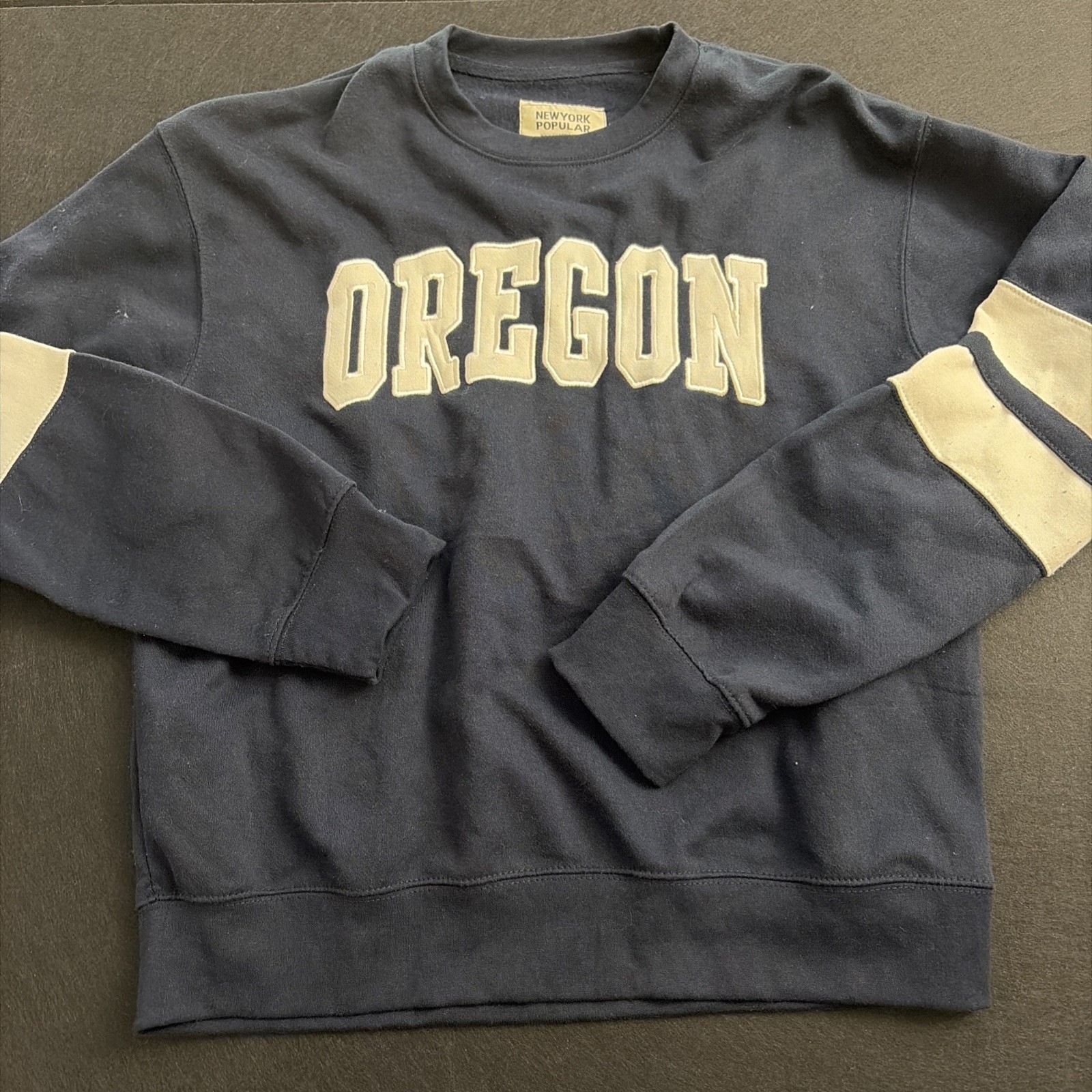 Vtg Oregon Sweatshirt Men's Sz XL Navy Blue Embroidered New York Popular Airport Vtg Oregon Sweatshirt Men's Sz XL Navy Blue Embroidered New York Popular Airport