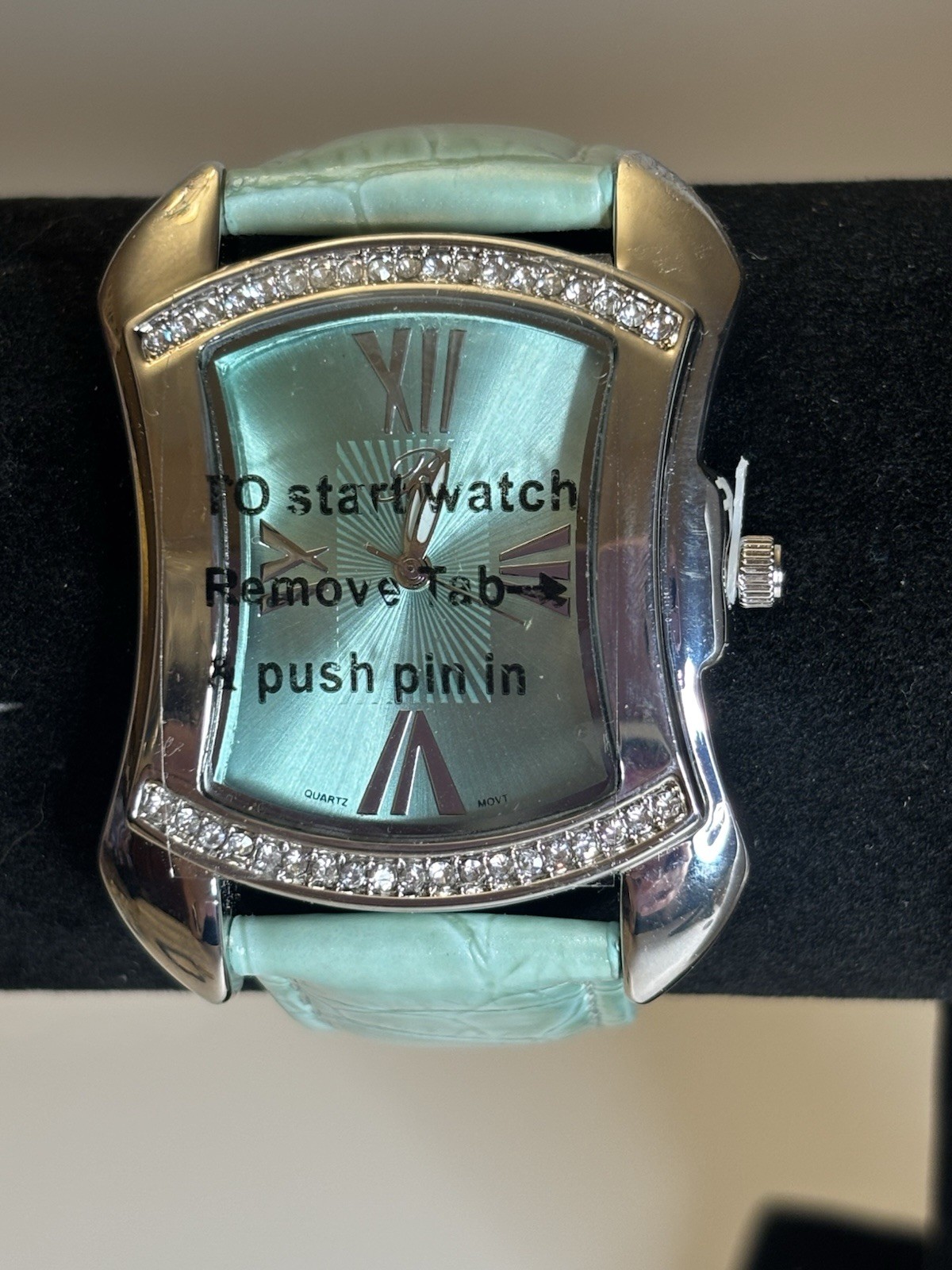 BRIGHTON Ladies Green Band Croc Emboss Leather BTV011GN Quartz Wrist Watch NEW BRIGHTON Ladies Green Band Croc Emboss Leather BTV011GN Quartz Wrist Watch NEW