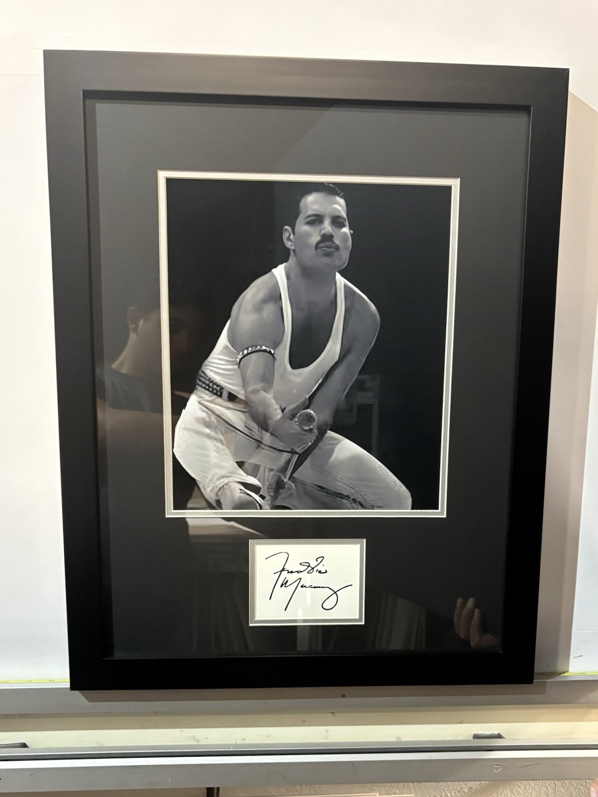 Freddie Mercury-The Queen, Framed with Autograph Freddie Mercury-The Queen, Framed with Autograph