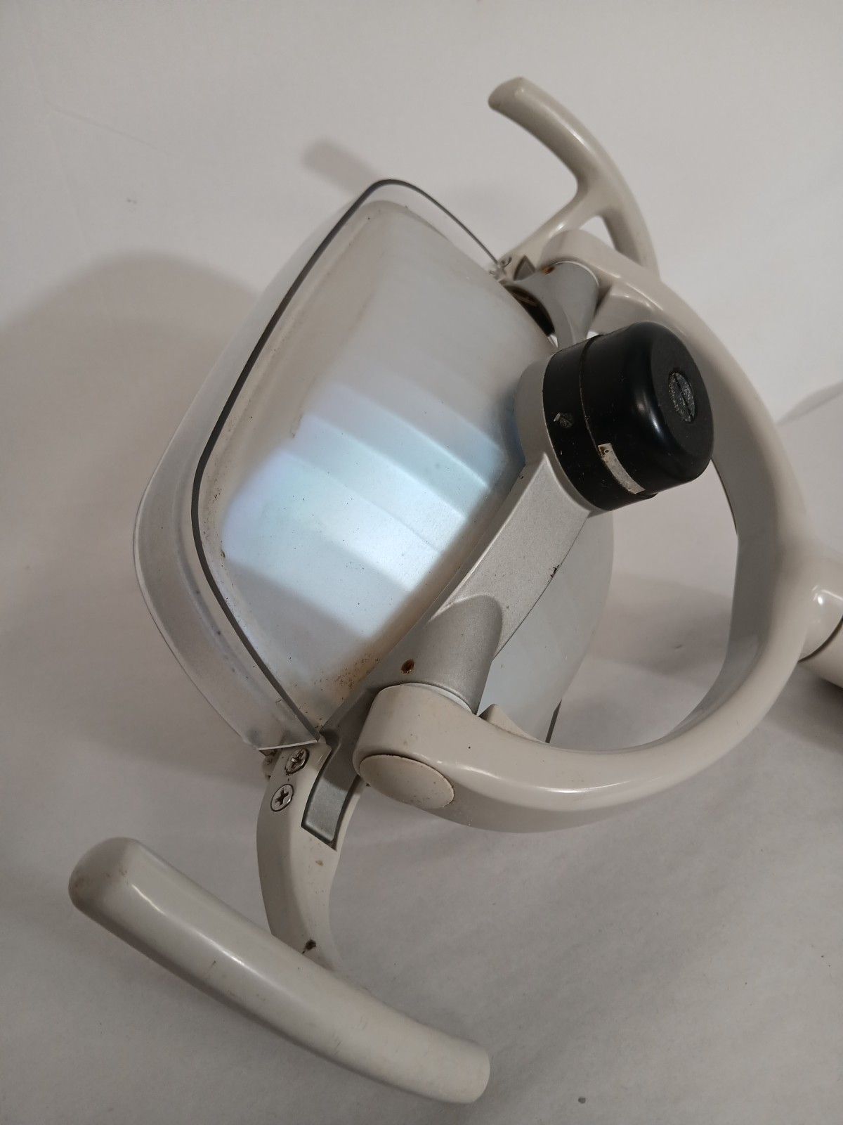 Adec 6300 Dental Operatory Chair Exam Light Articulating Arm - TESTED