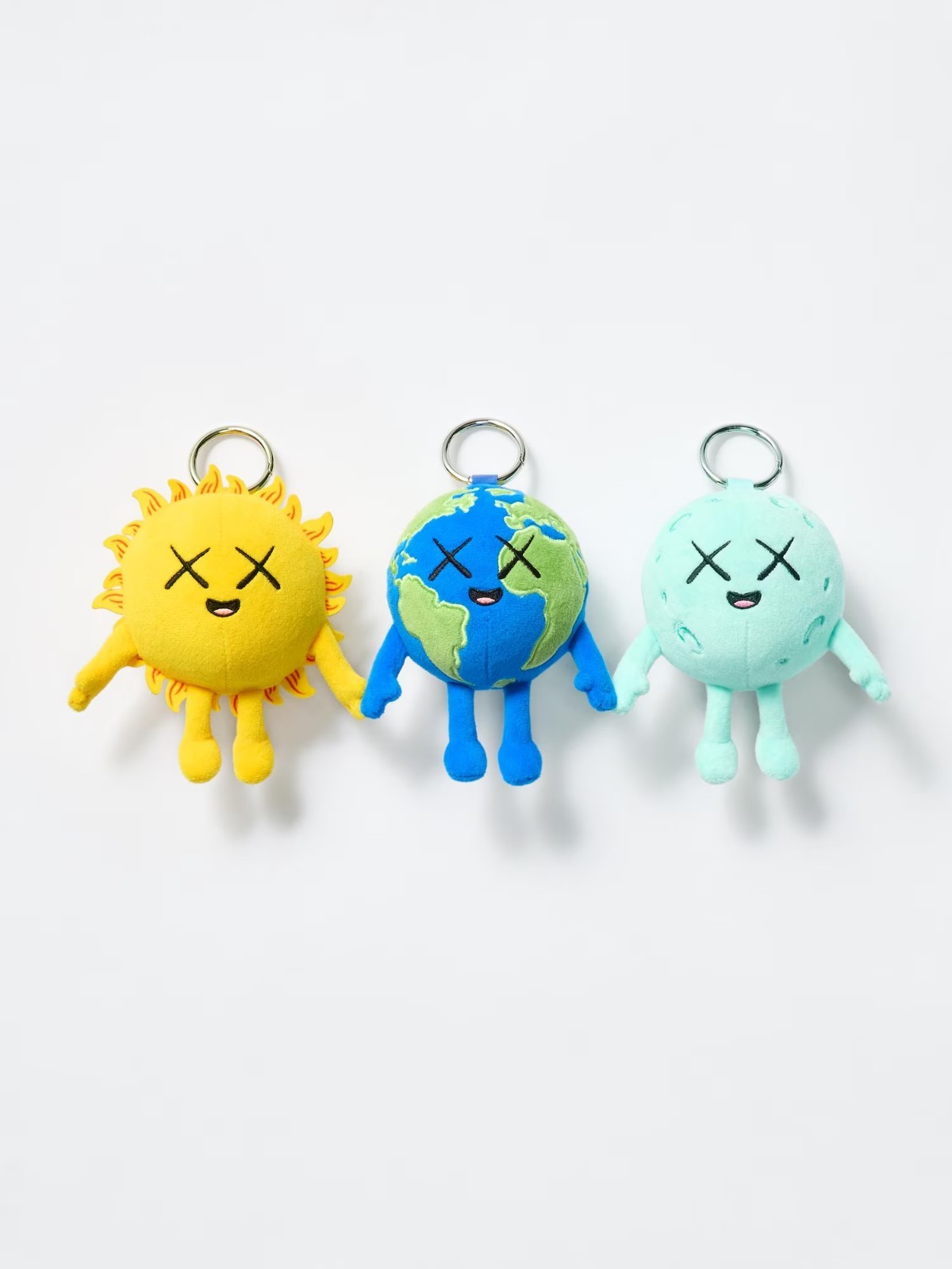 PSL UNIQLO x KAWS UNIVERSE Earth, Moon, Sun Charm Set of 3 Release Sep 14