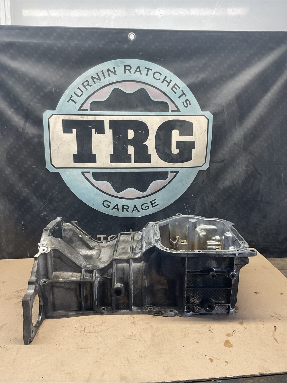 03-06 Infiniti G35 Nissan 350Z VQ35DE Engine Upper Oil Pan Assembly 11110-CD001