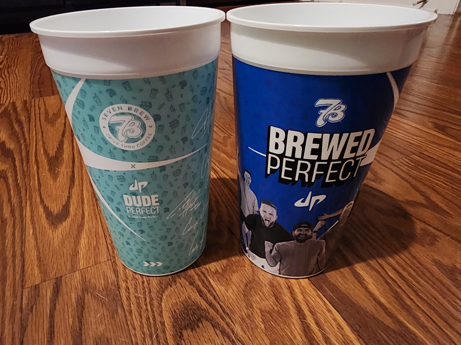 7 Brew Brewed Perfect Collectors Cup Blue & Teal 32 Oz Set 7 Brew Brewed Perfect Collectors Cup Blue & Teal 32 Oz Set