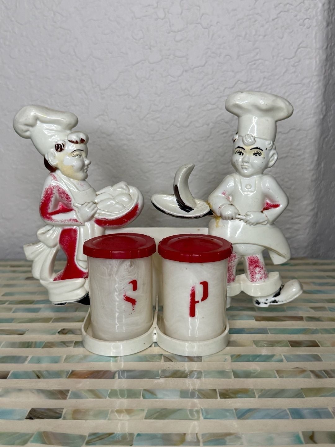 Trewax Industries Inc. Vintage Chef Salt And Pepper Shaker Wall Holder Set