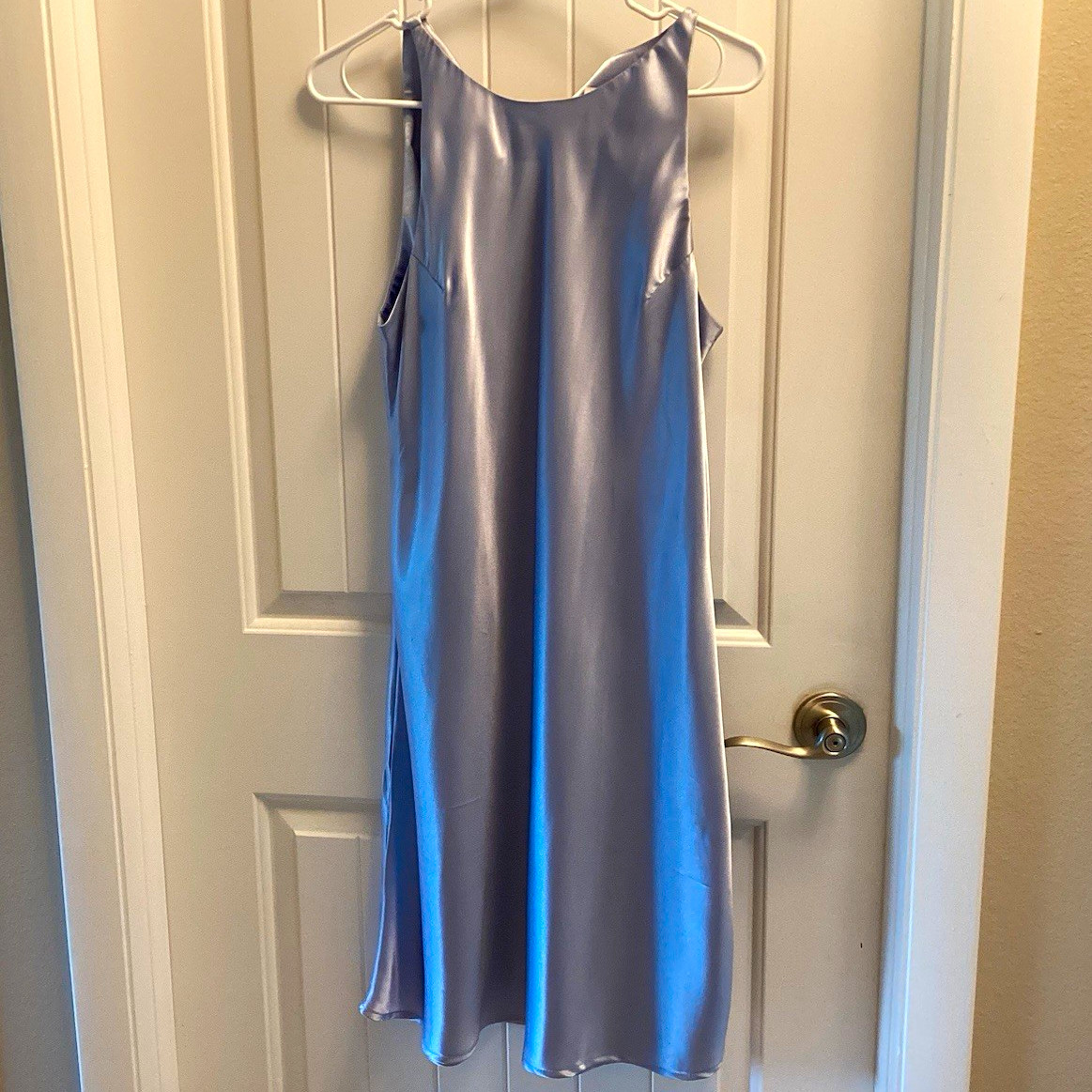 Maggy London Light Blue Satin Rayon Sleeveless Scoop Neck Gown Size 12