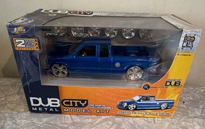 Jada Toys Dub City Metal Model Kit 2003 Chevy S-10 Xtreme