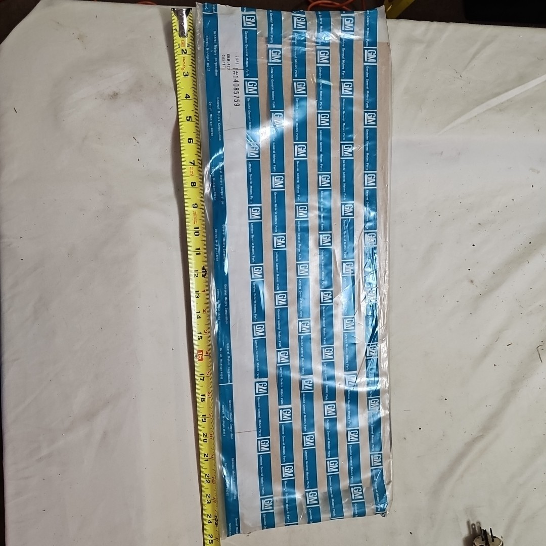 NOS OEM GENUINE GM 14085759 GASKET VALVE ROCKER ARMATURE COVER GR 0.423 NOS OEM GENUINE GM 14085759 GASKET VALVE ROCKER ARMATURE COVER GR 0.423