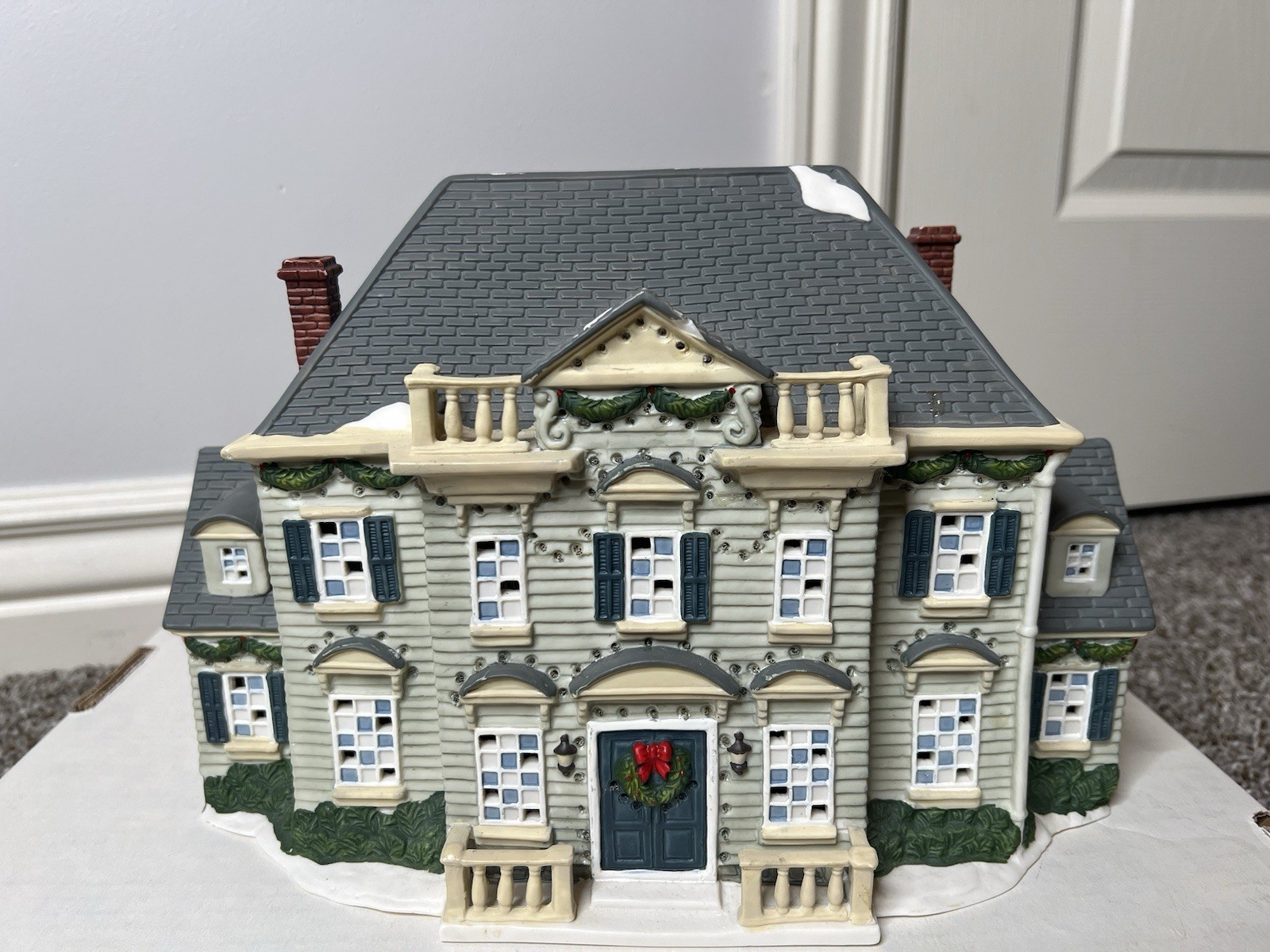 Santa’s Workbench Collection 2004 Whispering Pines Building Only Non-Working Santa’s Workbench Collection 2004 Whispering Pines Building Only Non-Working