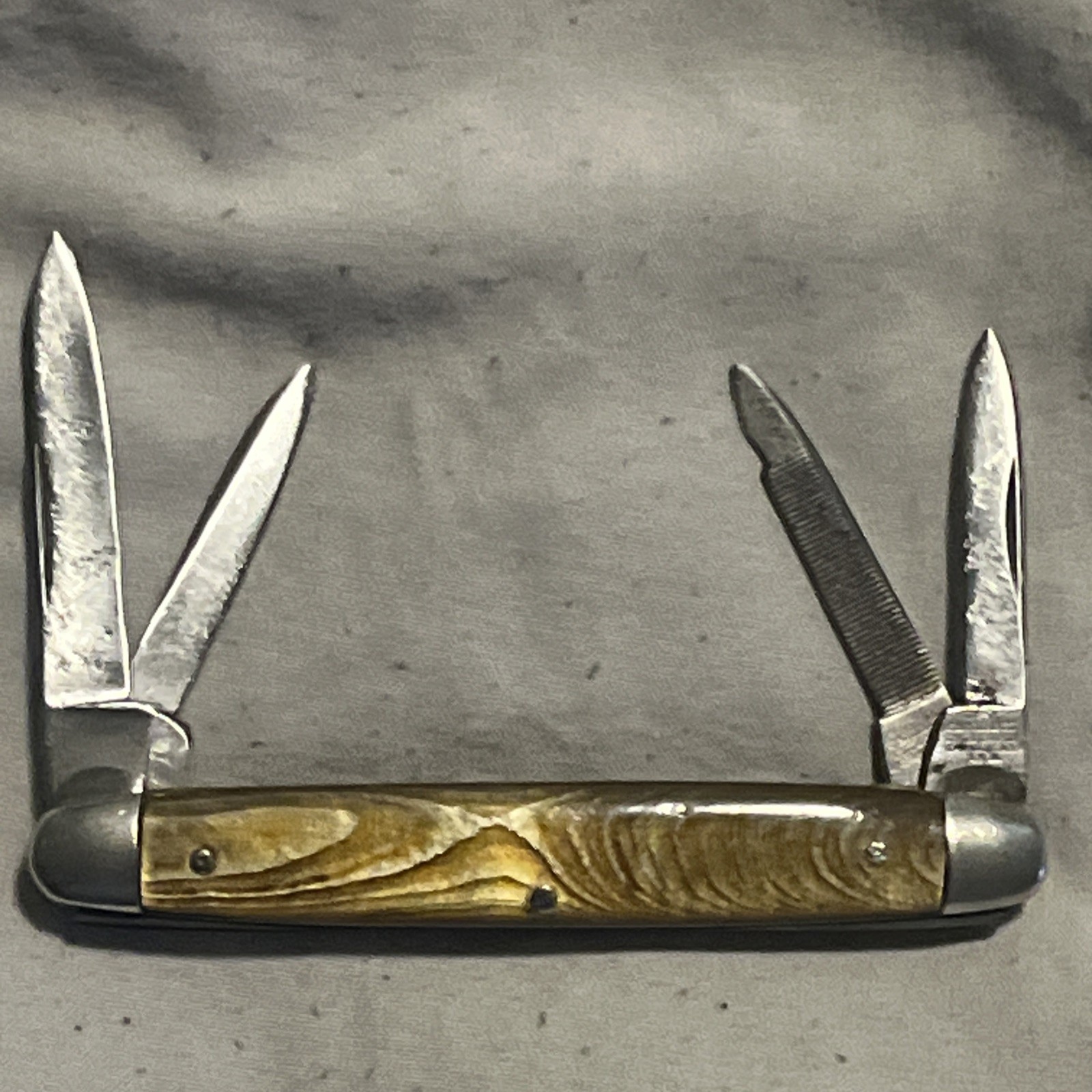 1930s Camillus 4 Blade Small Congress Knife Little Use, 4 Line Stamp G/Snap