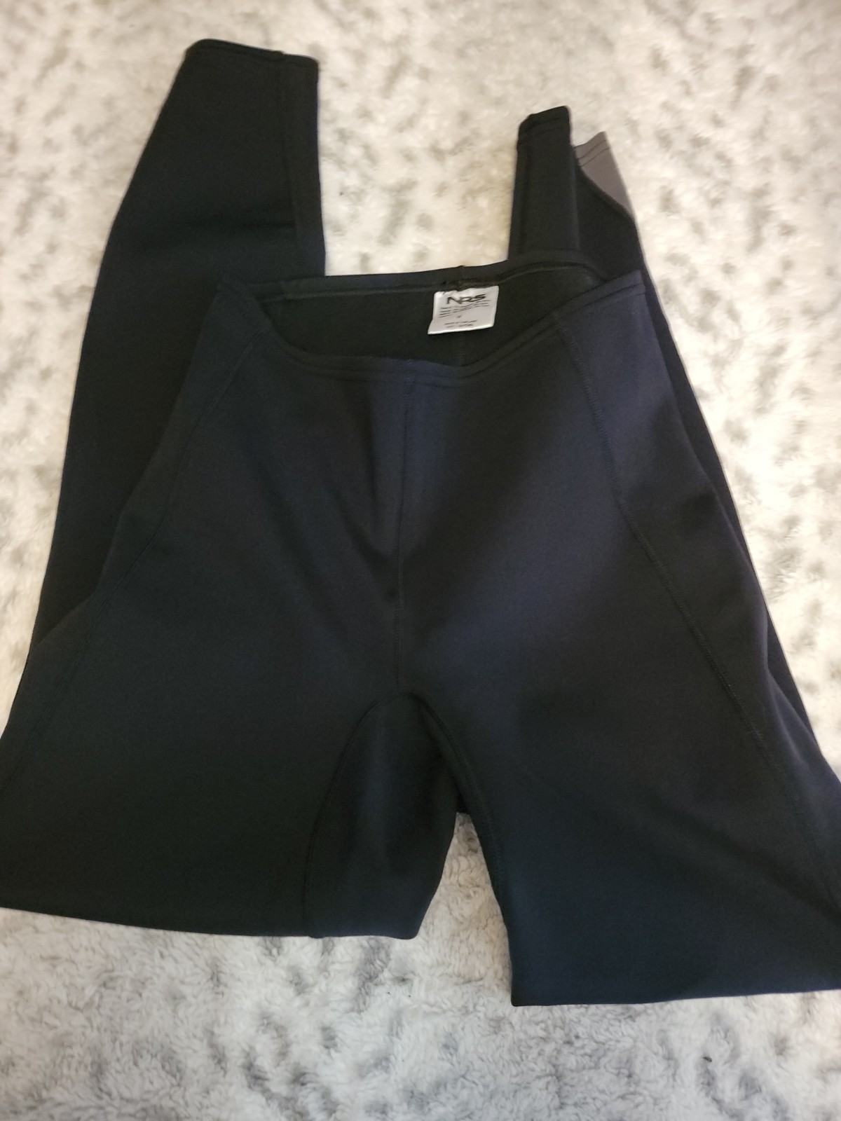 NRS Hydroskin G3 Titanium Wetsuit Pants Size Medium Scuba Neoprene Black EUC NRS Hydroskin G3 Titanium Wetsuit Pants Size Medium Scuba Neoprene Black EUC