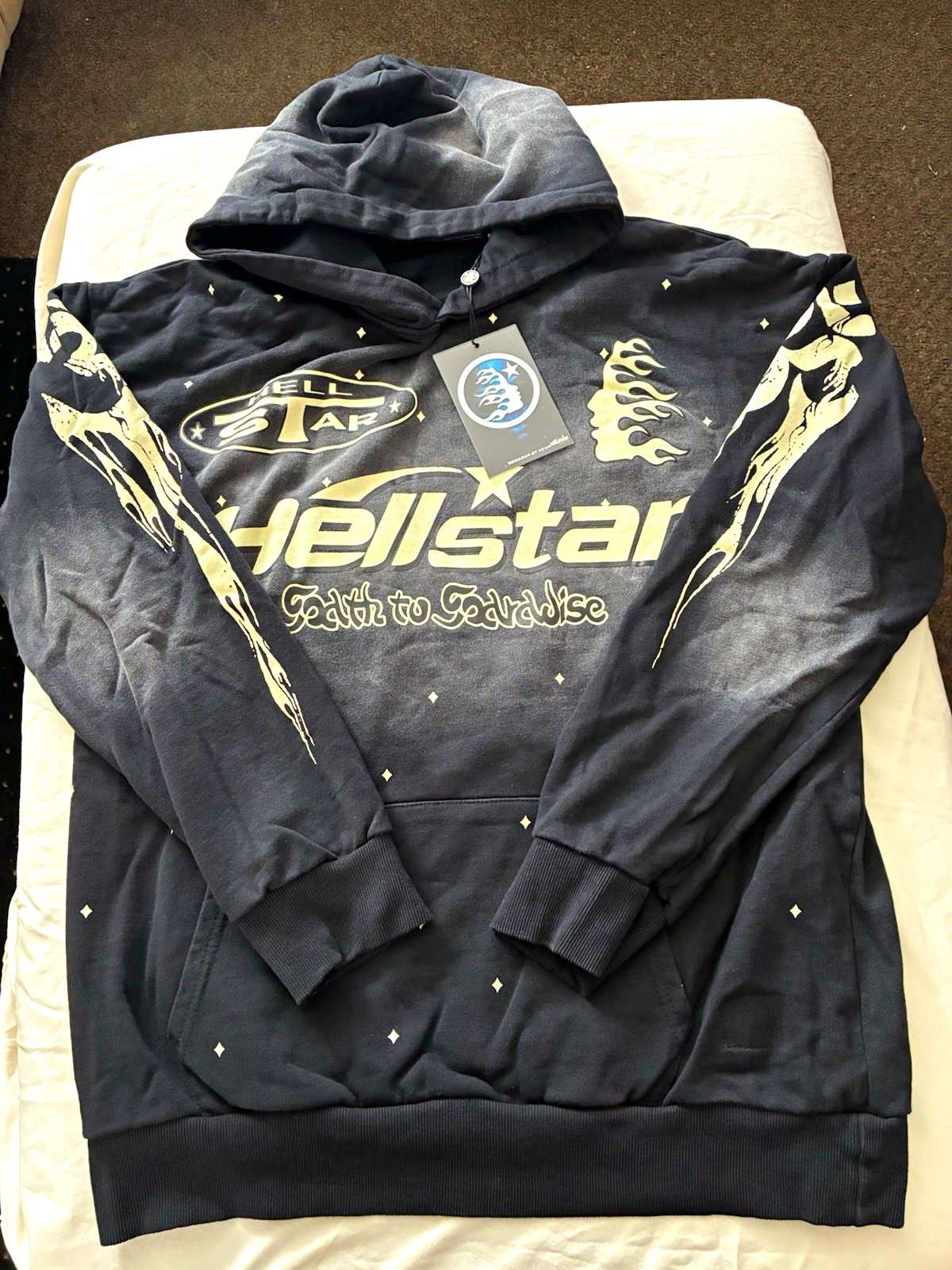 Hellstar Men’s L Regular Black Pullover Hoodie Graphic Star Print Logo Pockets