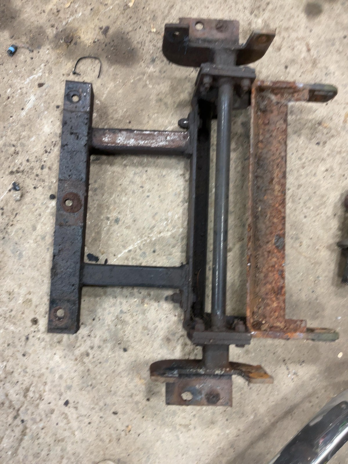 MEYER SNOW PLOW PUSH PLATES RH LH CAME OFF 2002 CHEVY SILVERADO 2500 **NO SHIP**