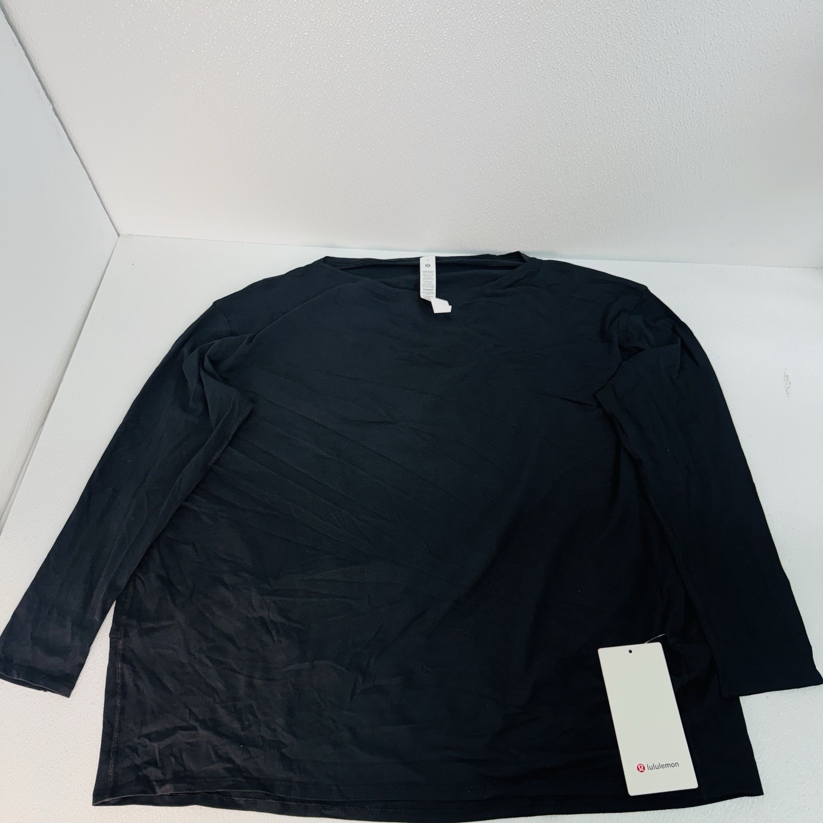 Lululemon Back In Action Organic Cotton Long Sleeve / Black Size 14 Lululemon Back In Action Organic Cotton Long Sleeve / Black Size 14