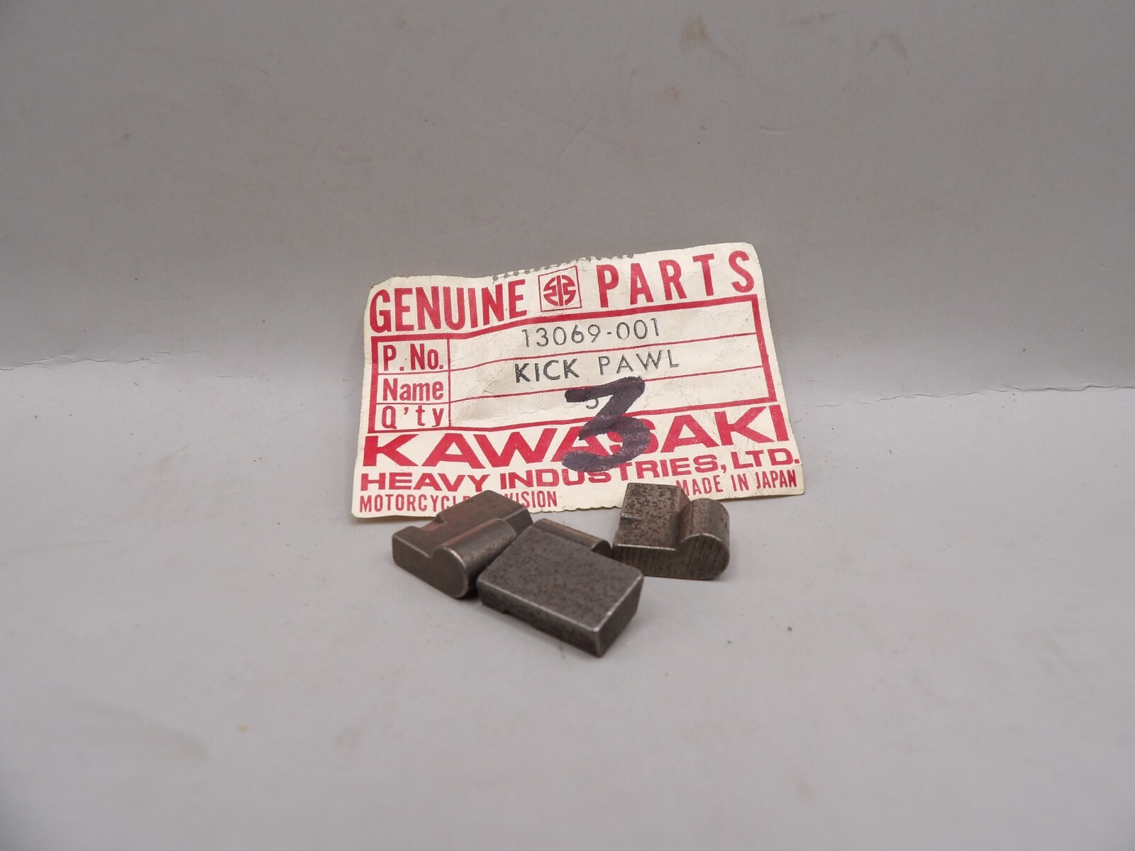 NOS Kawasaki MT1 MT1C MT1B KV75 Genuine TOTAL OF 3 Kick Start Pawl OEM 13069-001