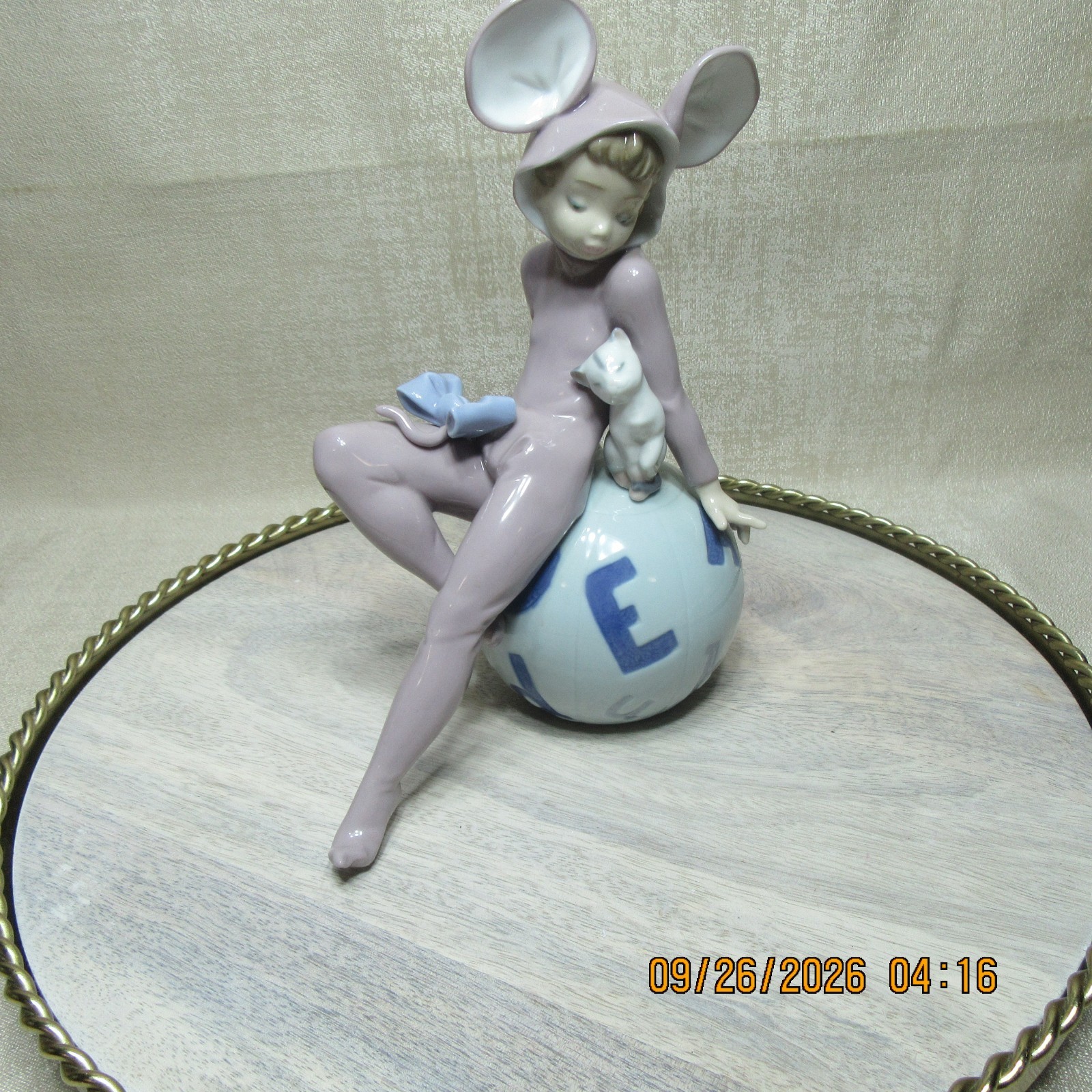 Lladro #5882 RESTFUL MOUSE with Cat Figurine Great Condition Lladro #5882 RESTFUL MOUSE with Cat Figurine Great Condition
