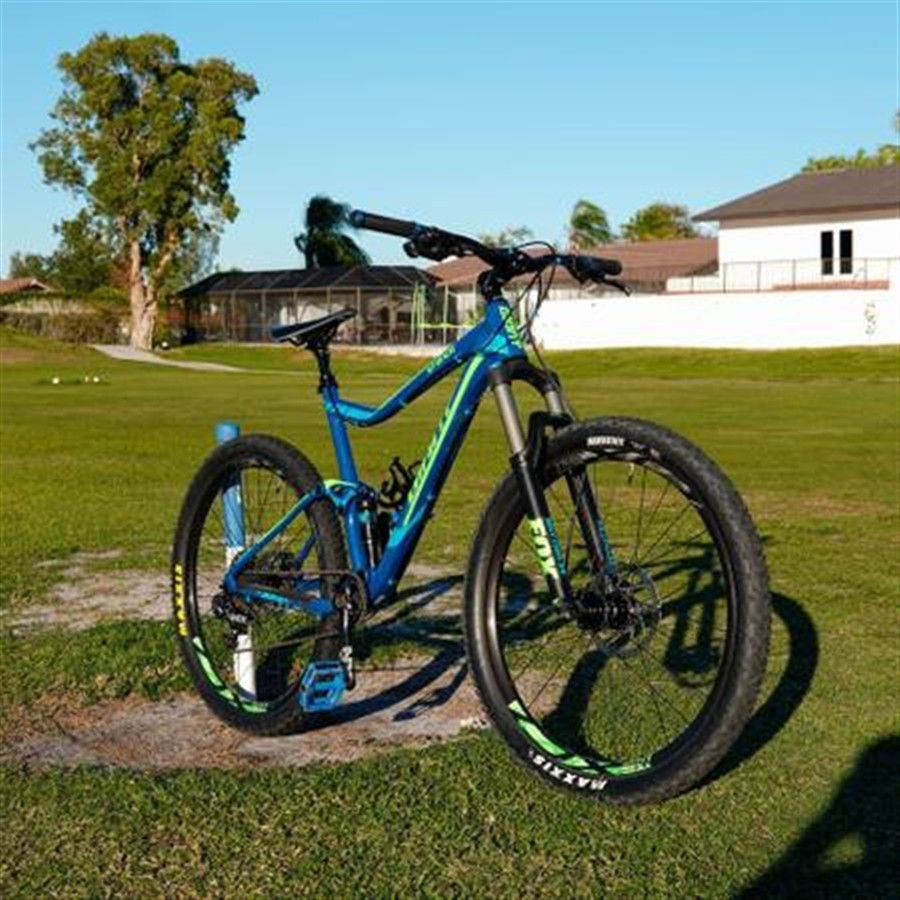 Giant Stance Full Suspension Mountain Bike 27.5 Size Large Giant Stance Full Suspension Mountain Bike 27.5 Size Large