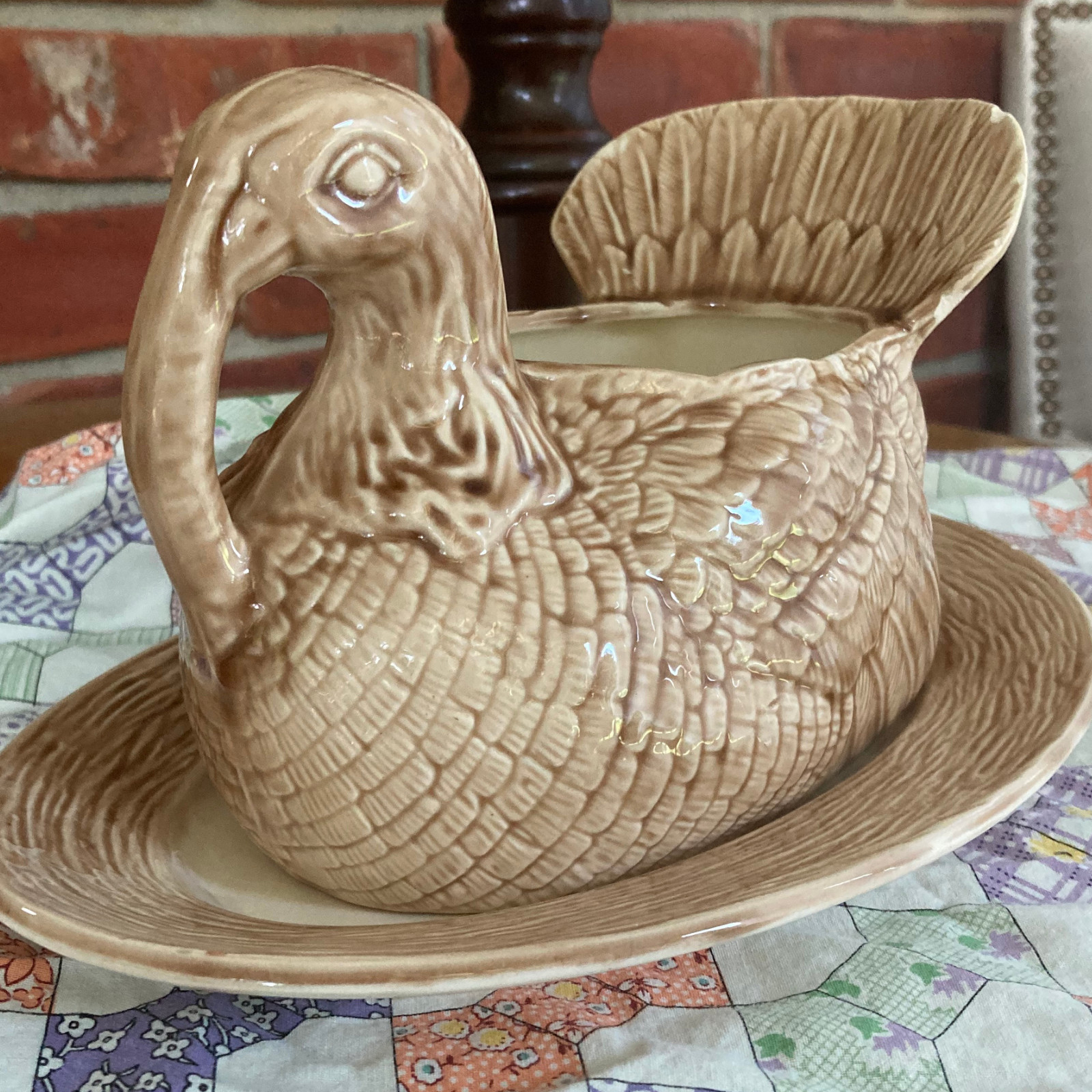 VTG 1977 Glazed Ceramic Turkey-Shaped Gravy Boat Oval Under Plate Thanksgiving