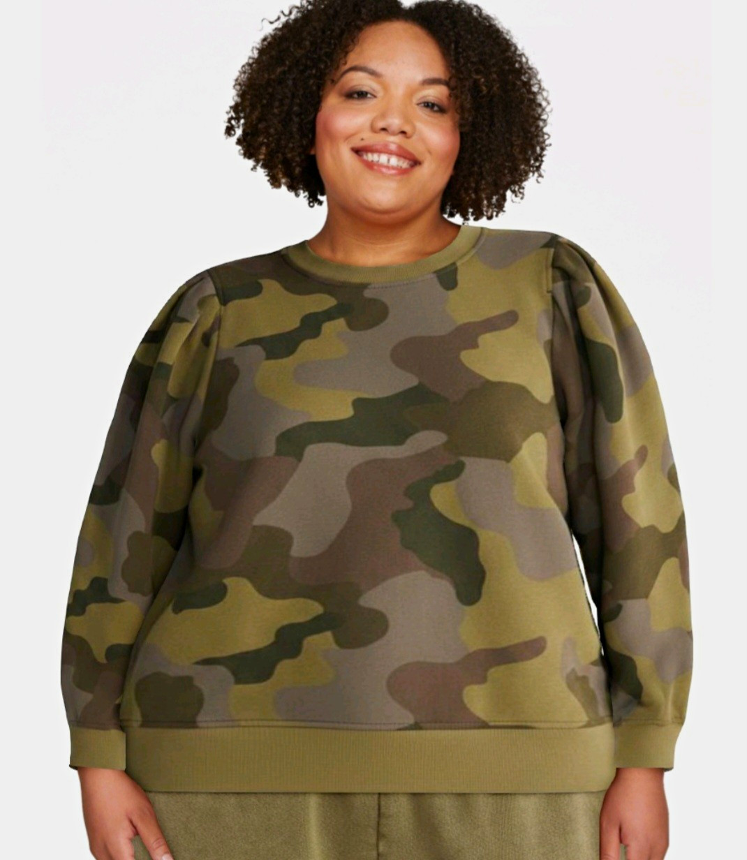 Scoop Women’s Plus 4X Green Camo Crew Neck Long Sleeve Pullover Sweatshirt Scoop Women’s Plus 4X Green Camo Crew Neck Long Sleeve Pullover Sweatshirt