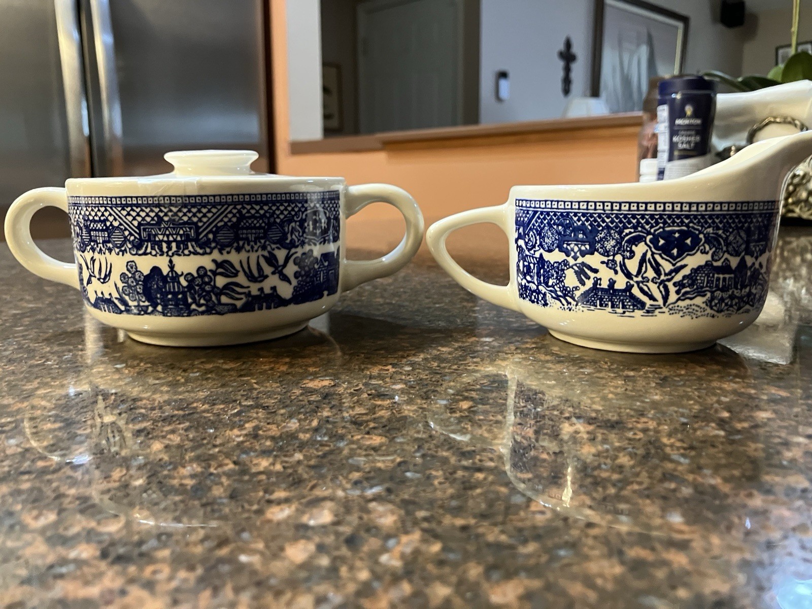Blue Willow Sugar & Creamer Mint Condition 
