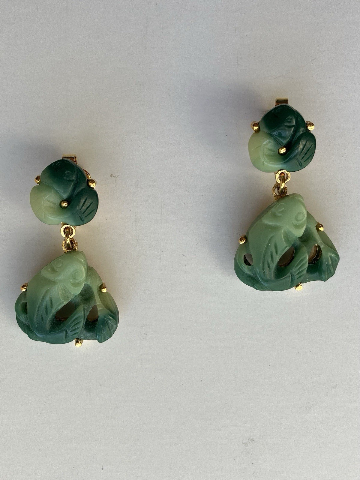 Crown Trifari Green Lucite Fish Faux Carved Jade Gold Tone Clip Earrings Signed