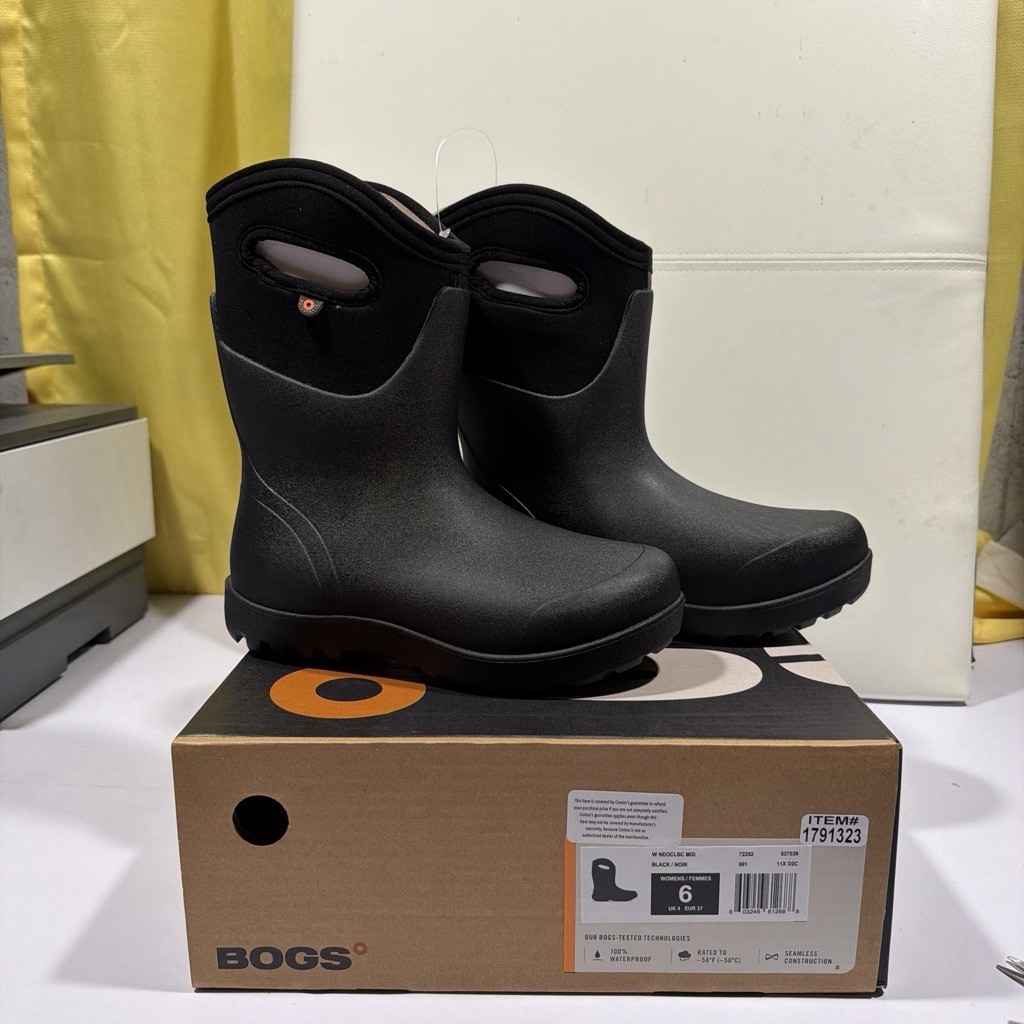 NEW Bogs Women\'s Neo-Classic Mid Waterproof Boot Black Sizes US 6/8/9 &10