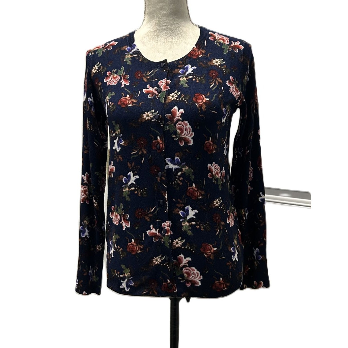 NWT Philosophy Navy Floral Long Sleeve Lightweight Soft Button Sweater Small