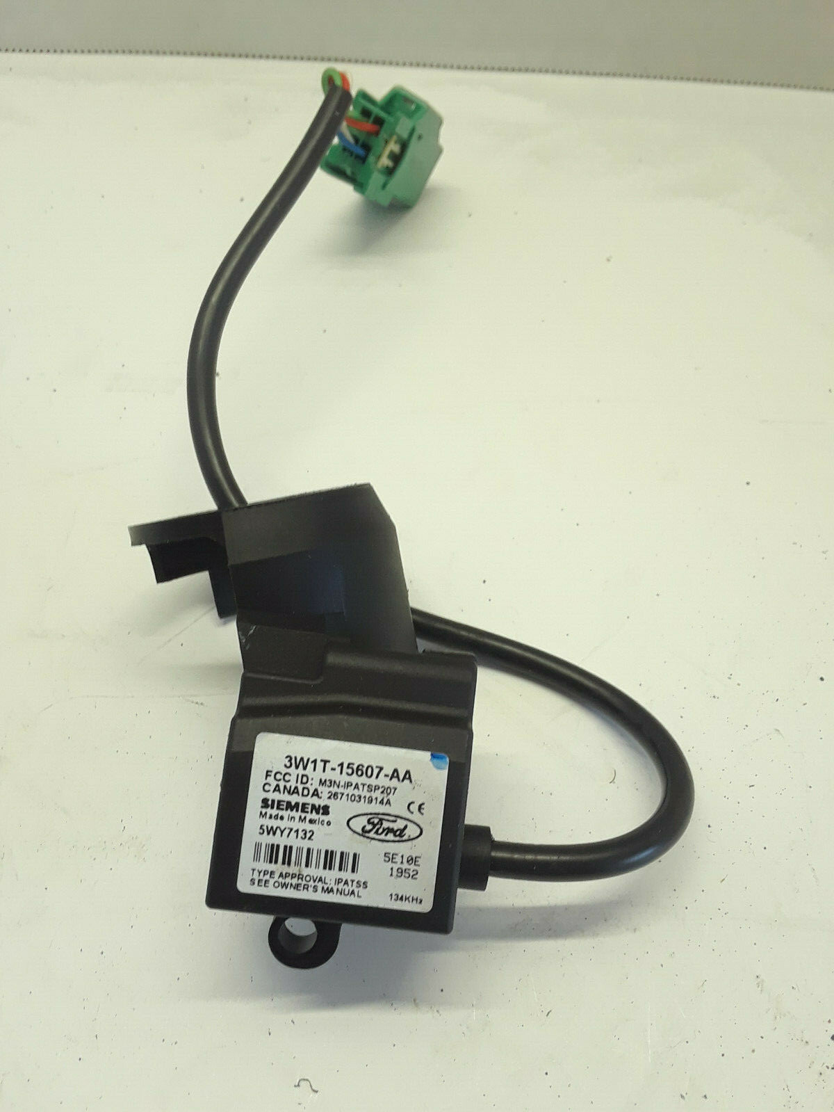 3W1T-15607-AA Ford / Mercury Anti Theft Pats transceiver OEM 90-Day Warranty