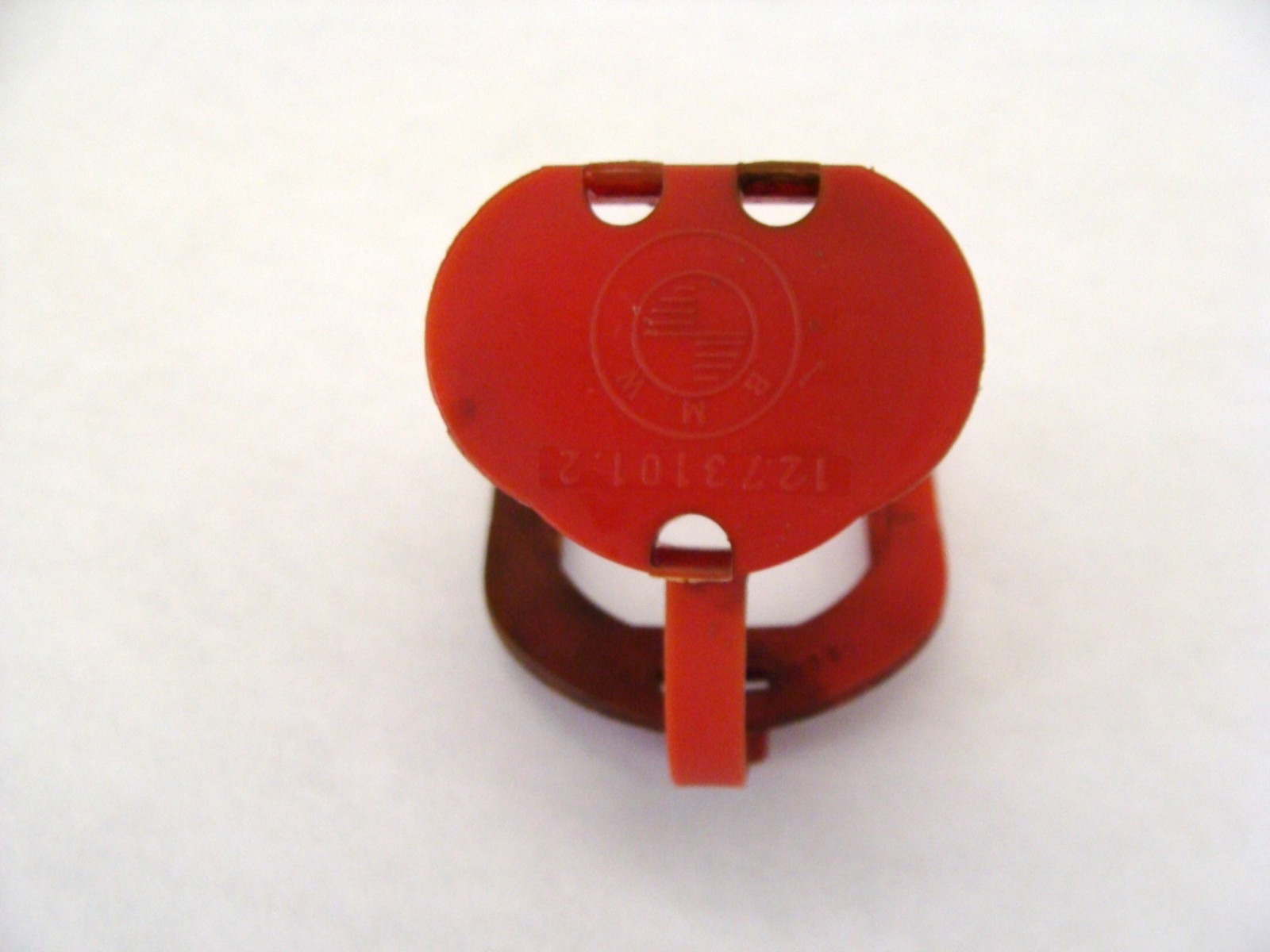 BMW E28 E23 E24 RED DIOGONTIC PORT COVER W/LEASH RARE RARE RARE 12521273101