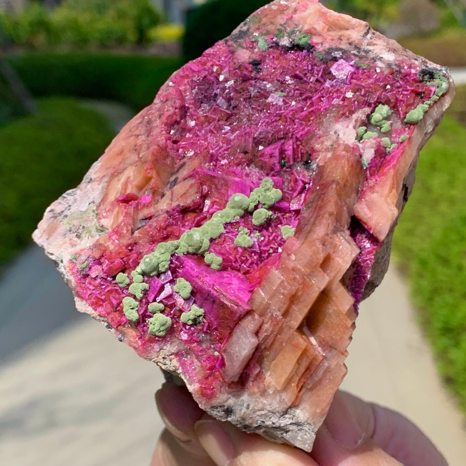 434G Natural Cobalto Calcite graininess Crystal Mineral specimen Healing-Congo