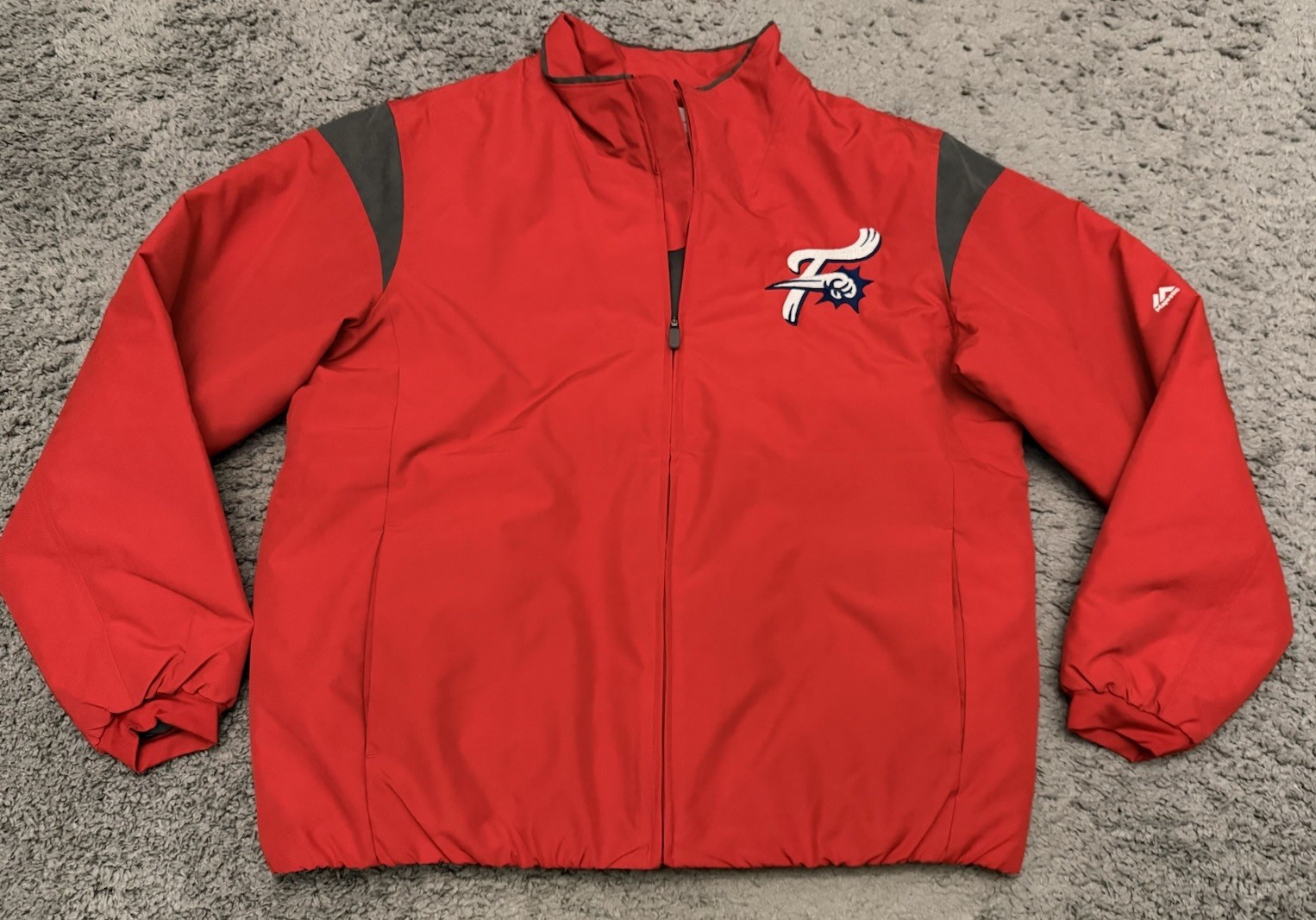 Majestic Reading Fightin Phils Phillies MiLB Full Zip Warm Up Jacket XL Majestic Reading Fightin Phils Phillies MiLB Full Zip Warm Up Jacket XL