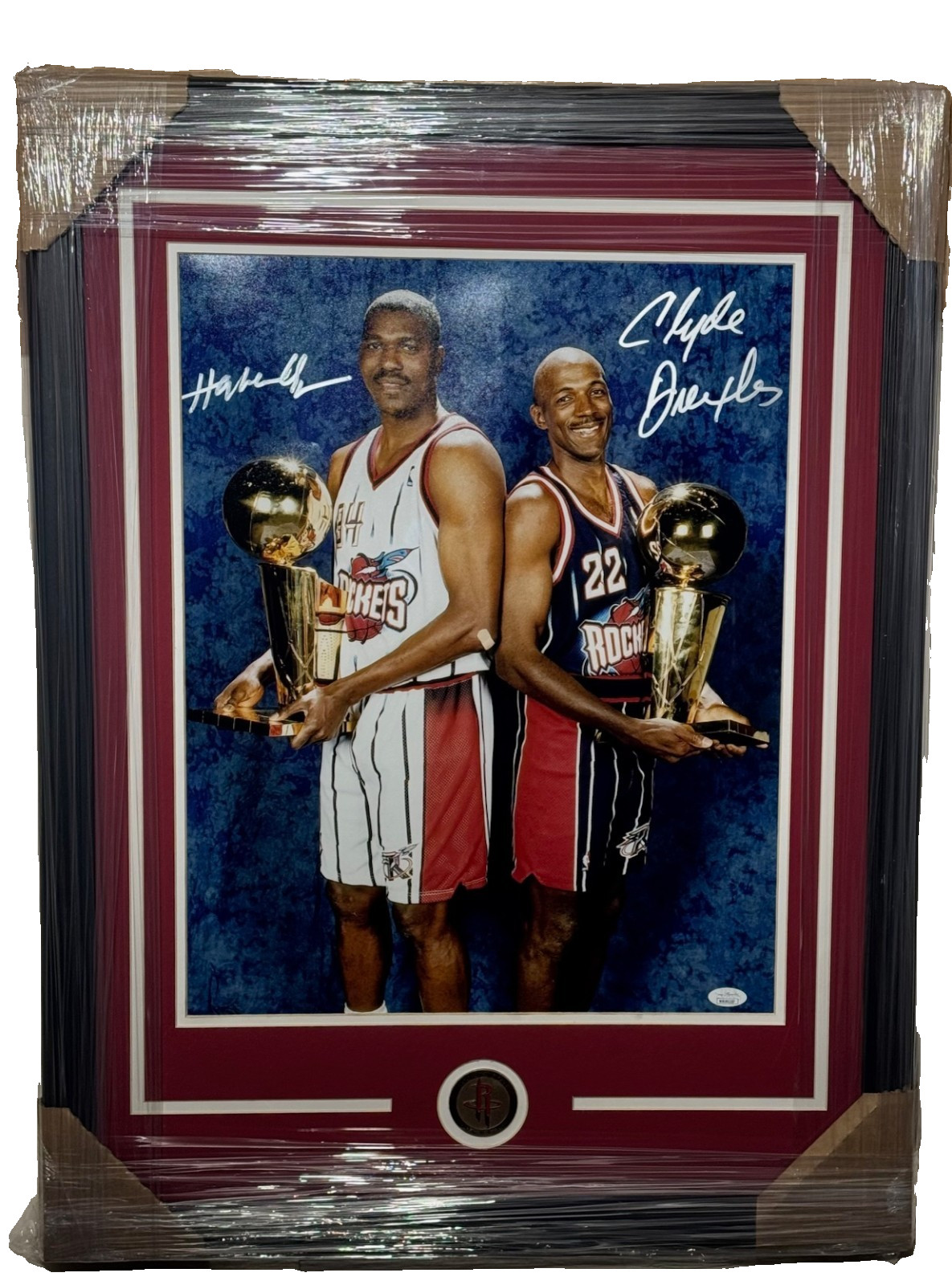 HAKEEM OLAJUWON & CLYDE DREXLER SIGNED ROCKETS 16x20 PHOTO FRAMED JSA WITNESS HAKEEM OLAJUWON & CLYDE DREXLER SIGNED ROCKETS 16x20 PHOTO FRAMED JSA WITNESS