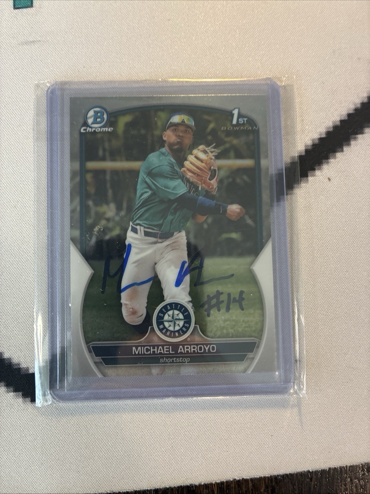 SIGNED MICHAEL ARROYO 2023 1ST BOWMAN CHROME AUTOGRAPHED MARINERS AUTO IP SIGNED MICHAEL ARROYO 2023 1ST BOWMAN CHROME AUTOGRAPHED MARINERS AUTO IP
