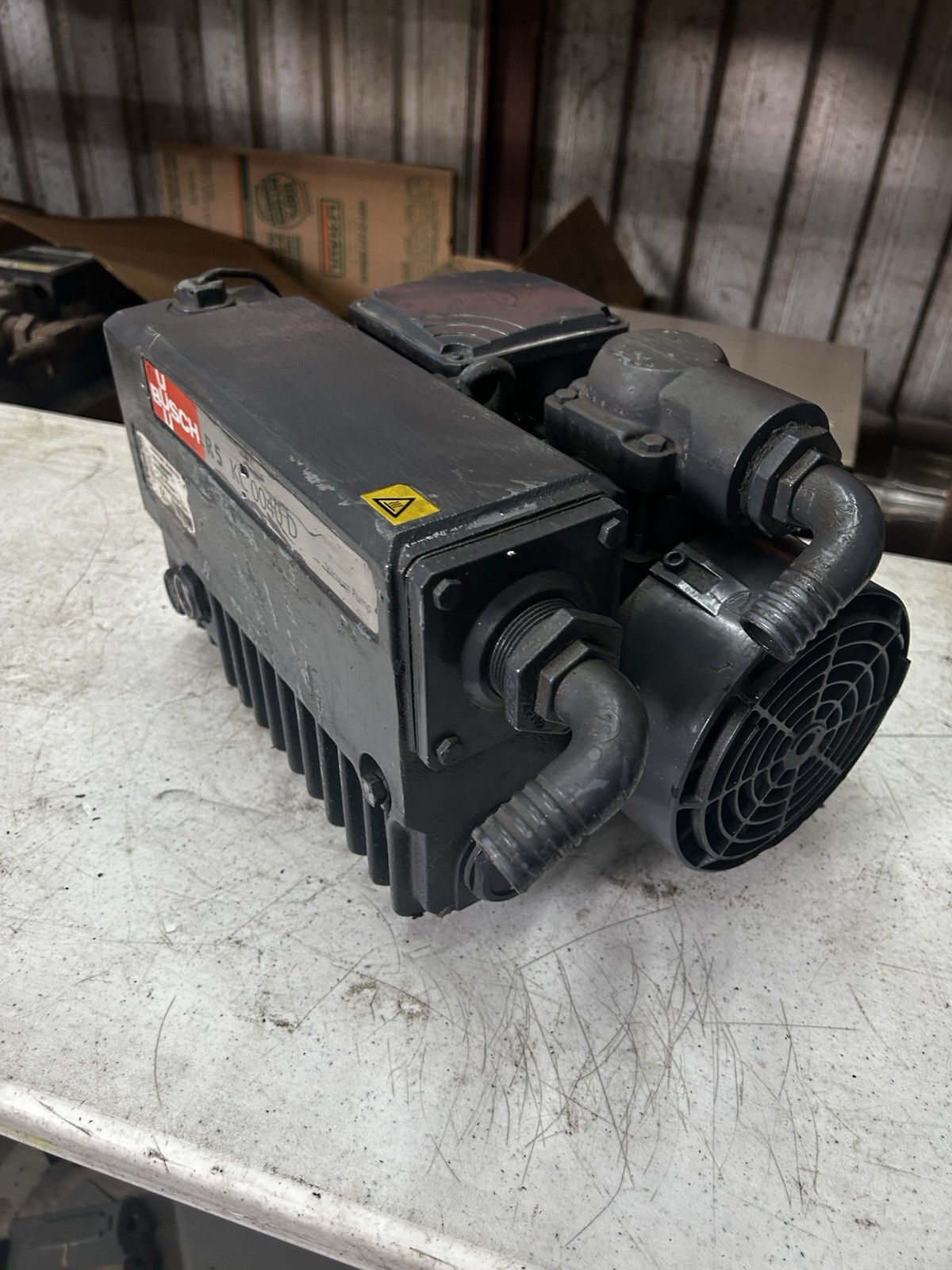 Vemag KC 0040 D IZ0 Vacuum Pump 1-1/2in 48m3/h 1.5kw 230/460v-ac Vemag KC 0040 D IZ0 Vacuum Pump 1-1/2in 48m3/h 1.5kw 230/460v-ac