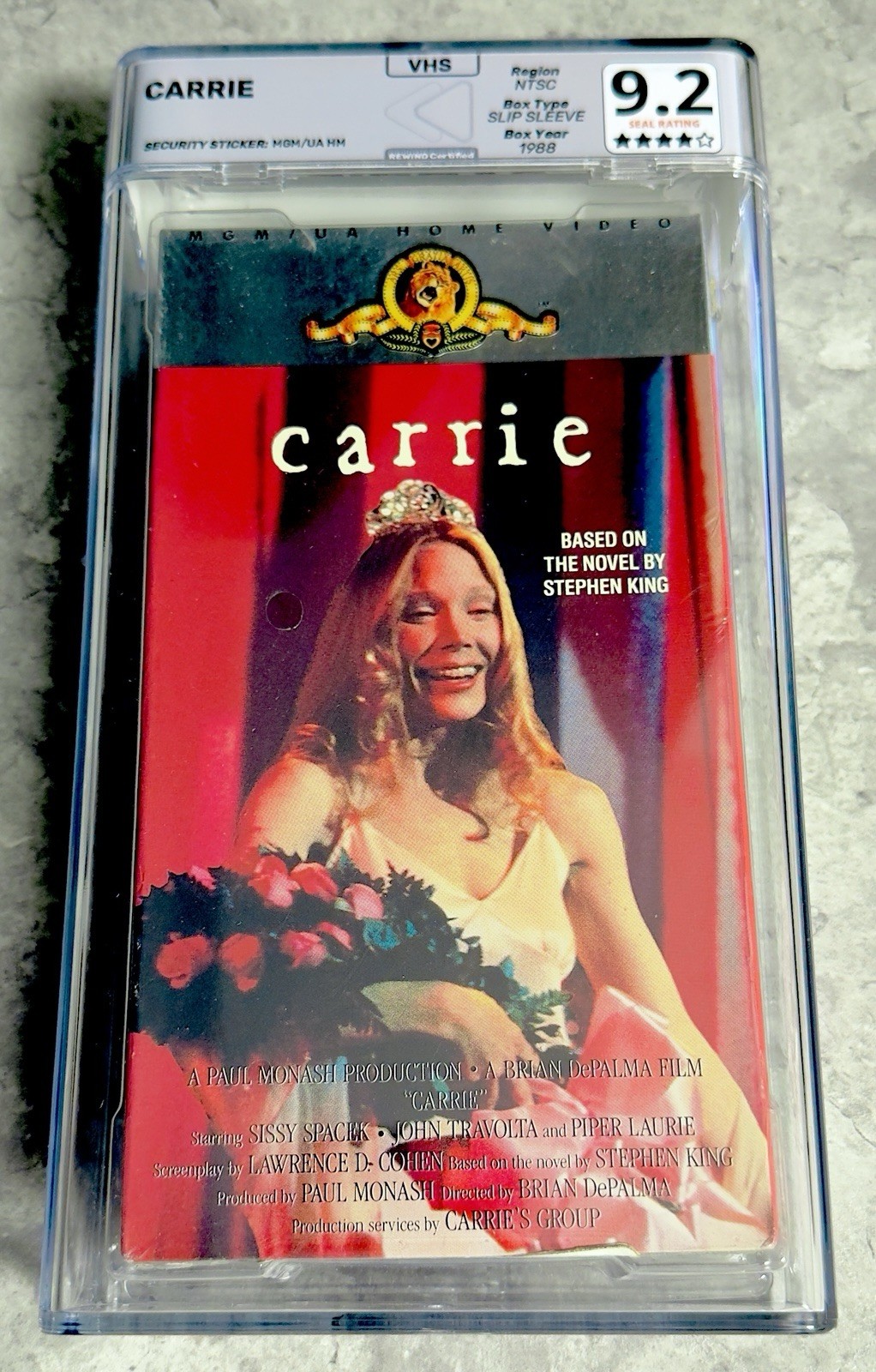 CARRIE (1976) VHS - MGM / UA HOME VIDEO 9.2/10 - SISSY SPACEK - STEPHEN KING CARRIE (1976) VHS - MGM / UA HOME VIDEO 9.2/10 - SISSY SPACEK - STEPHEN KING