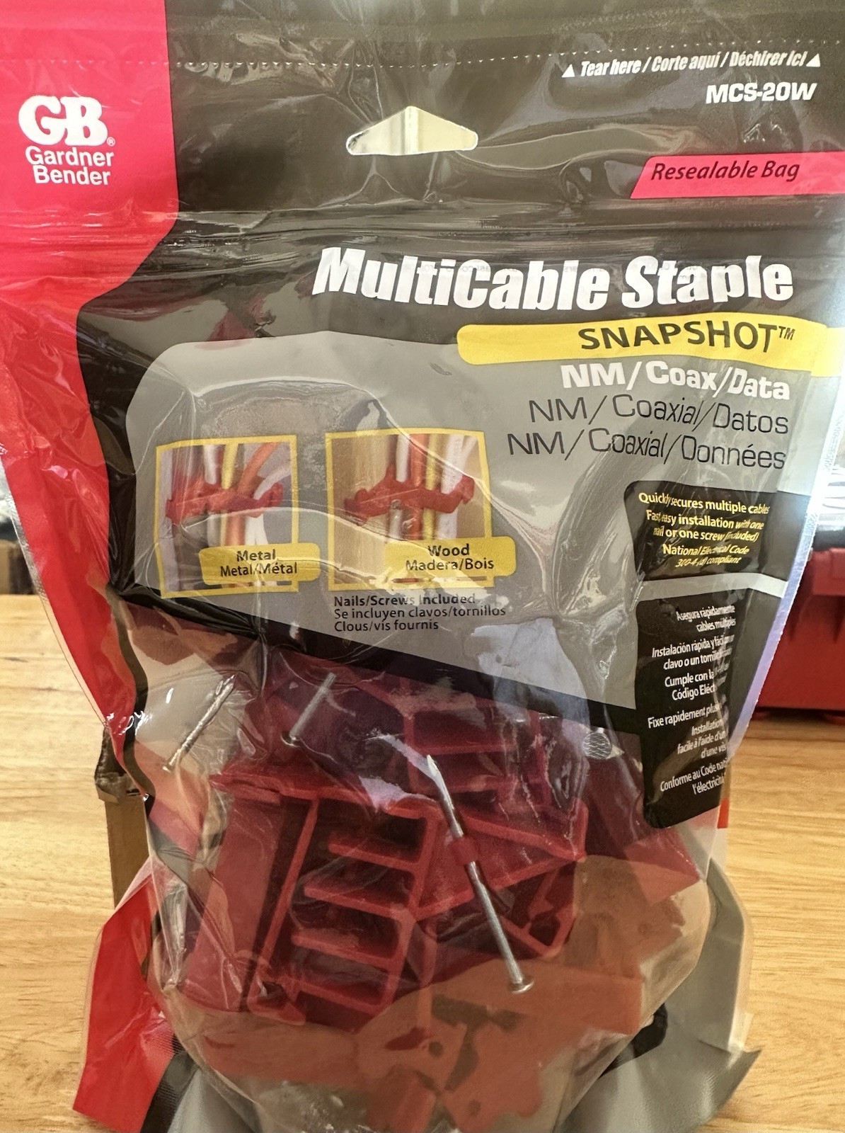 GARDNER BENDER MCS-20W MULTI-CABLE STAPLE NM/COAX/DATA NEW 4 PACK PER BOX-