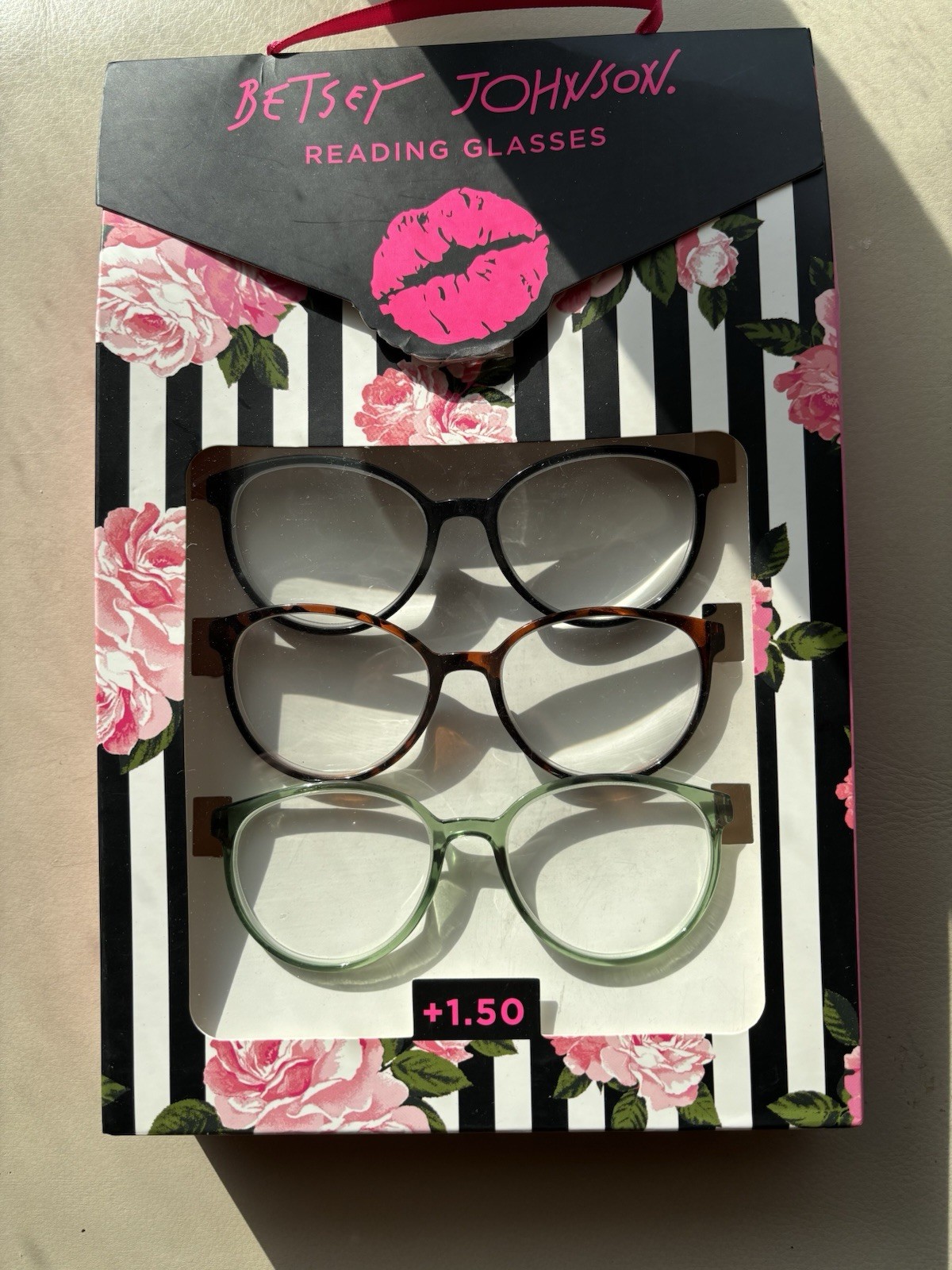 Betsey Johnson Oval Reading Glasses +1.50 Green, Black, T. Brown Betsey Johnson Oval Reading Glasses +1.50 Green, Black, T. Brown