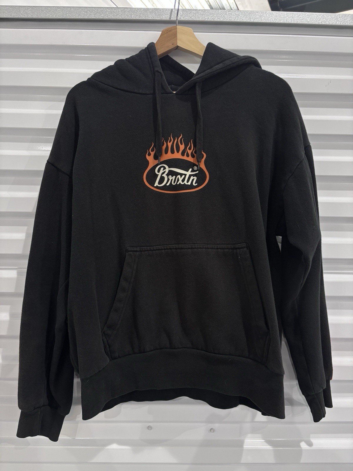Brixton Black Flame Hooded Men’s Sweatshirt Size Large Brixton Black Flame Hooded Men’s Sweatshirt Size Large